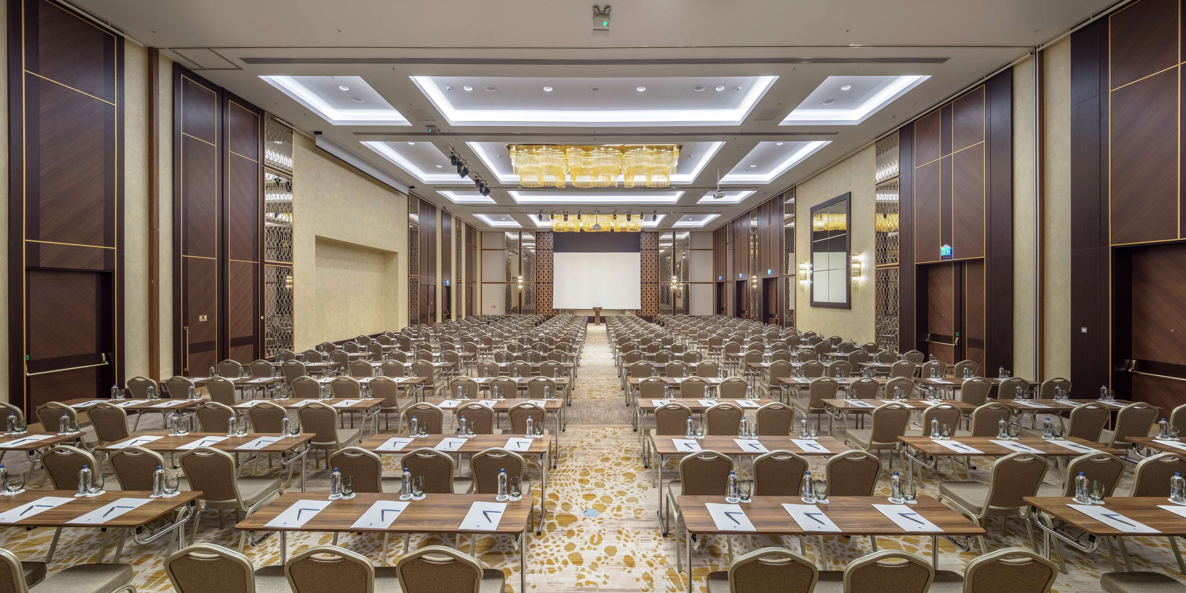 DOUBLE TREE BY HILTON ANTALYA CITY CENTRE