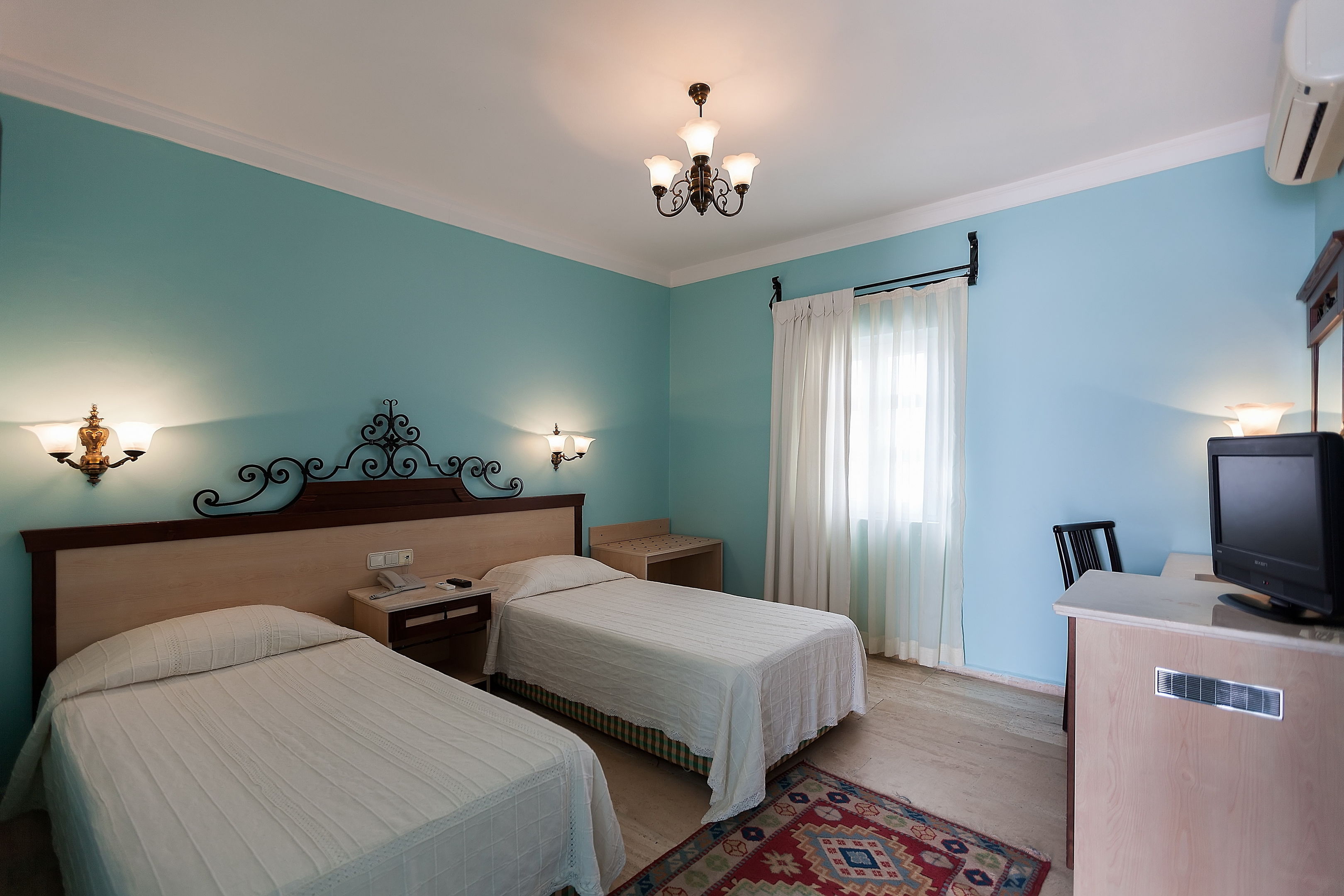 MANZARA BOUTIQUE HOTEL 12+
