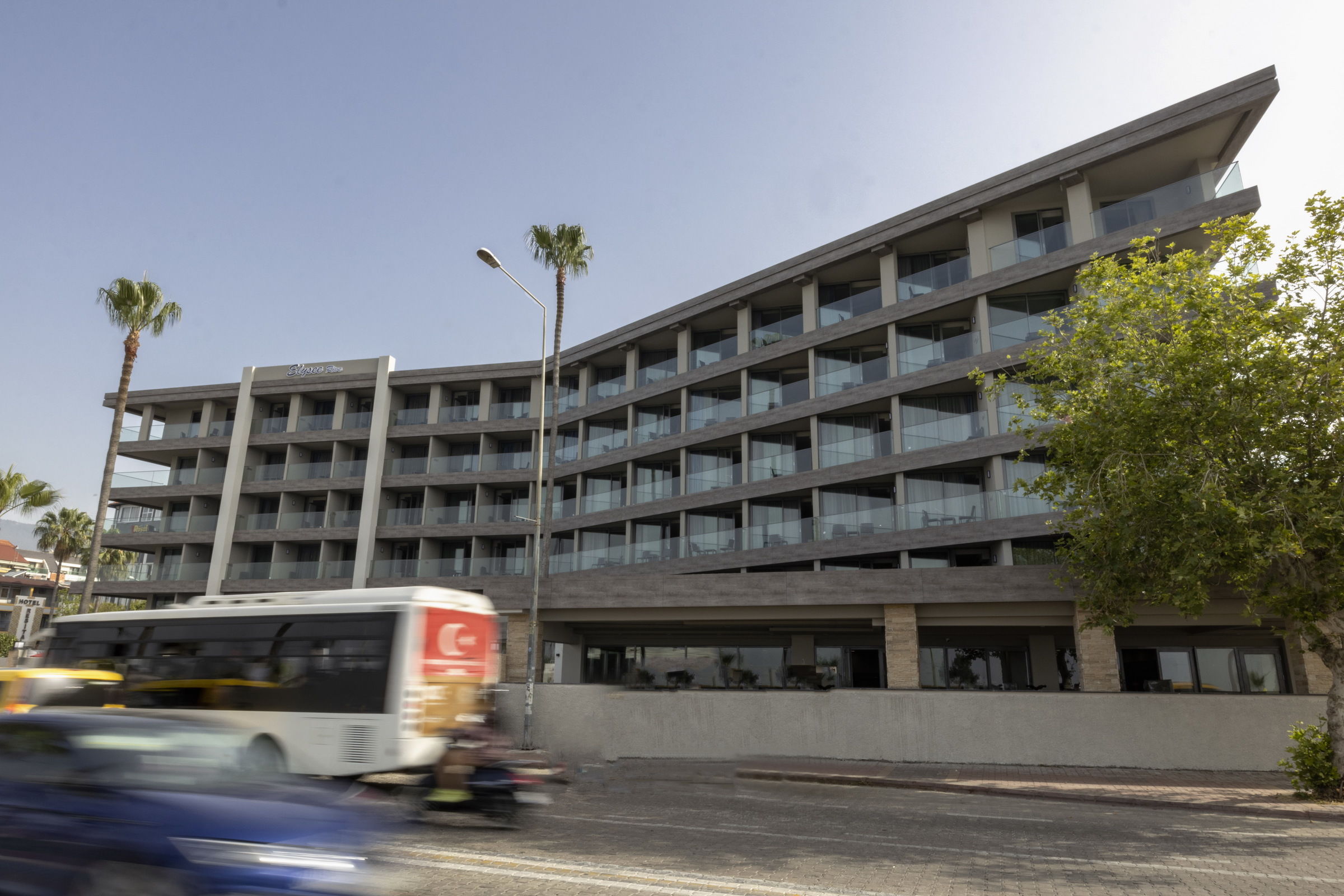ELYSEE RIVE HOTEL