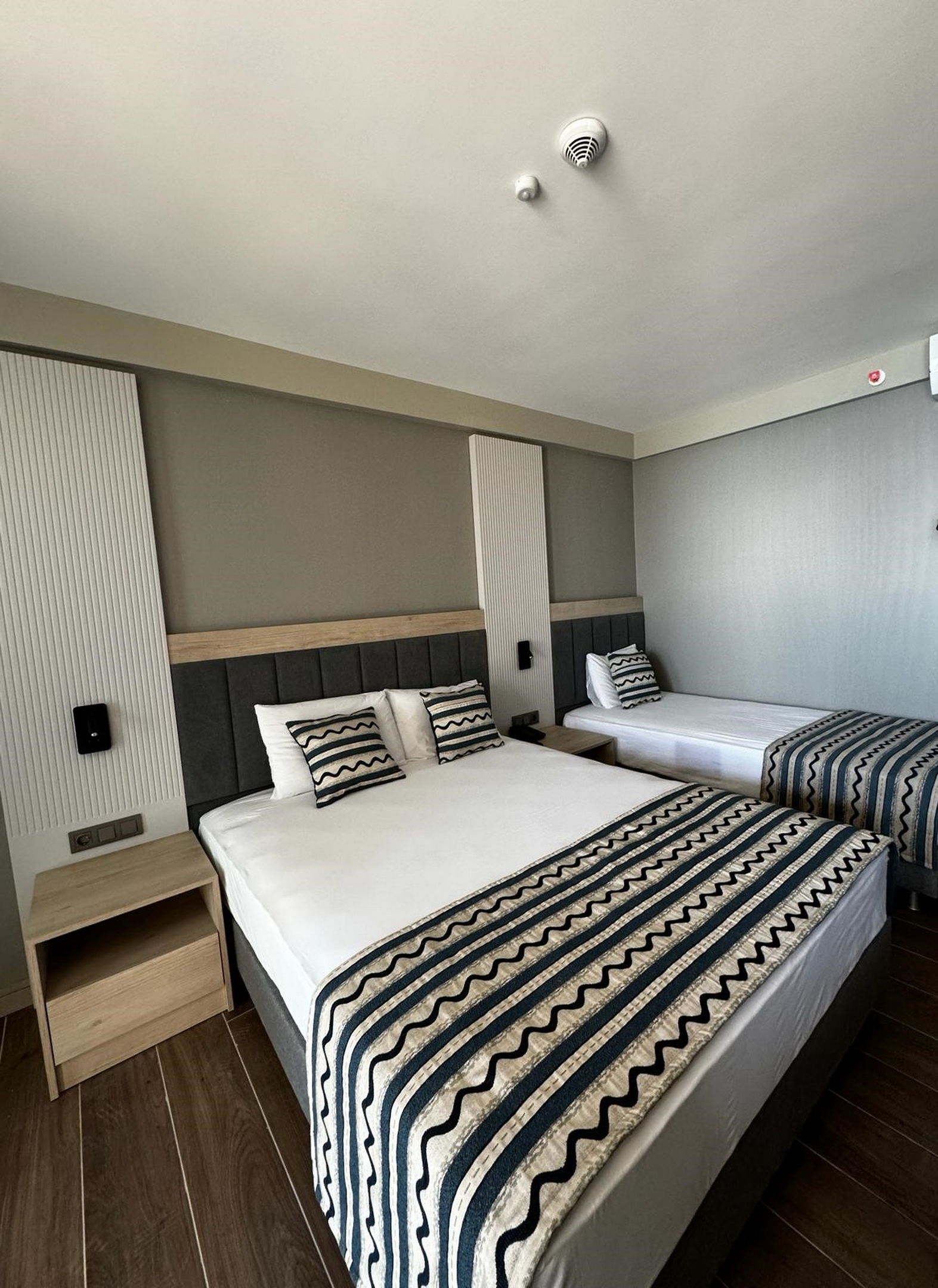 ELYSEE RIVE HOTEL