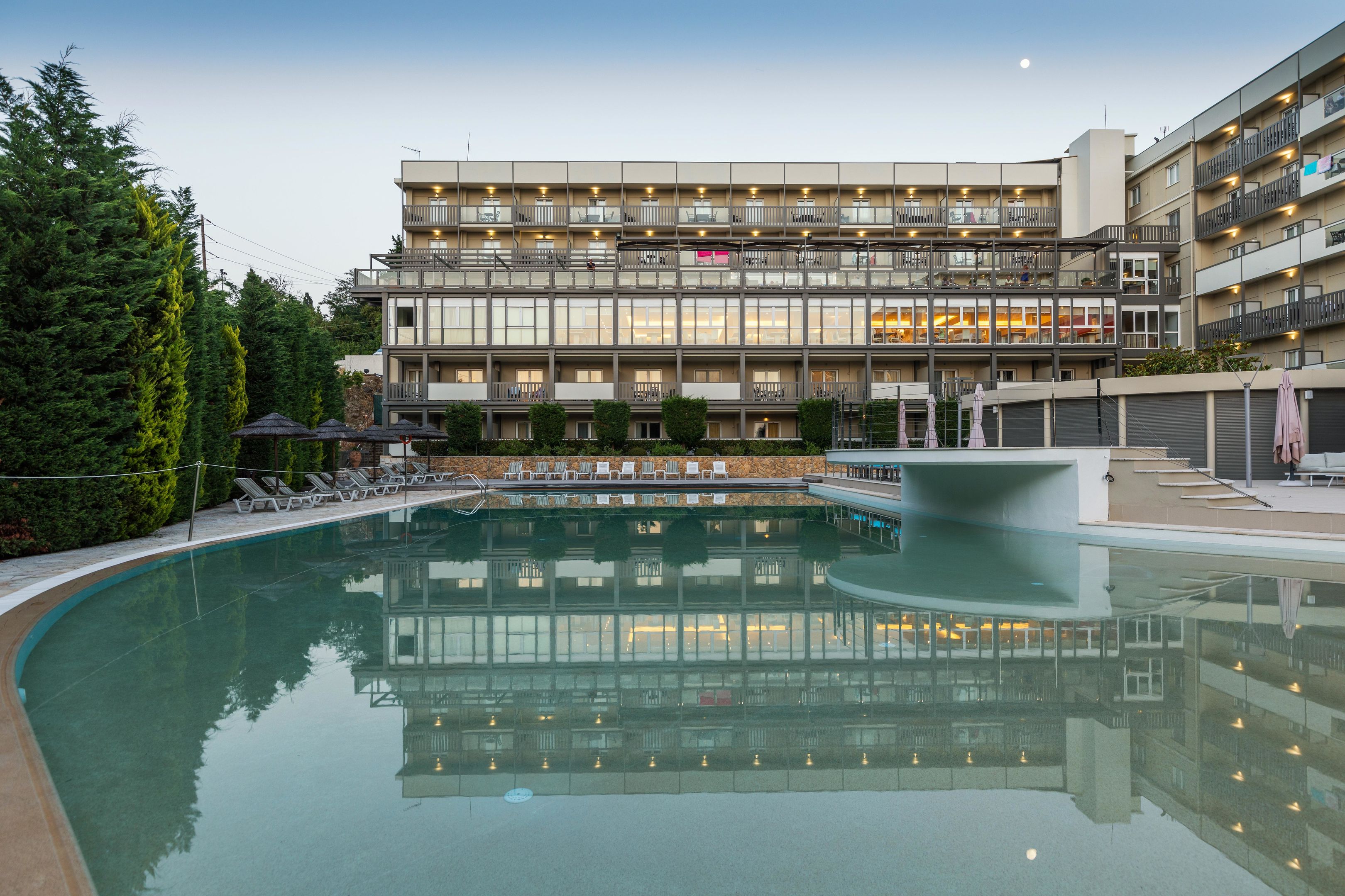 ARITI GRAND HOTEL