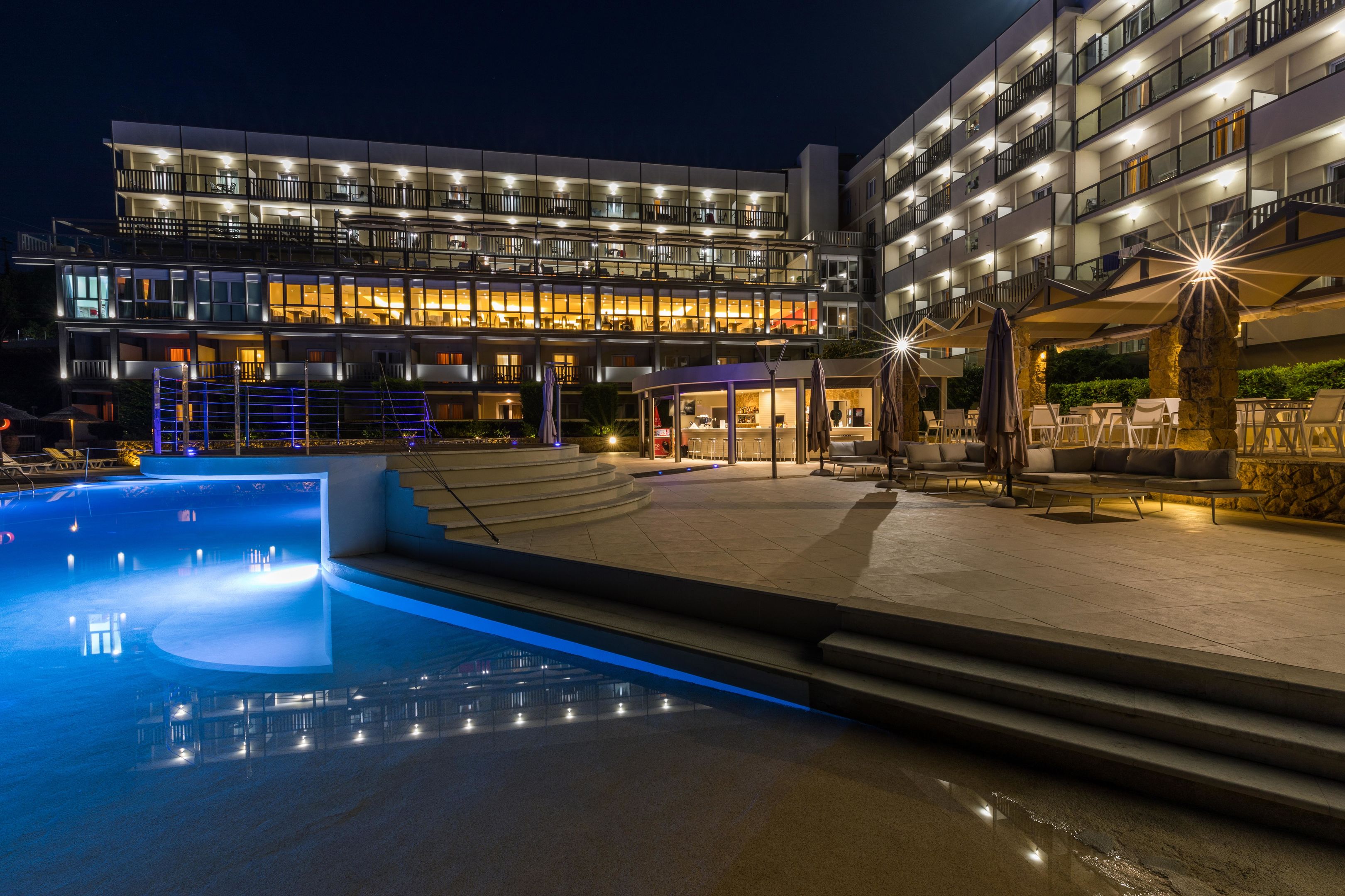 ARITI GRAND HOTEL