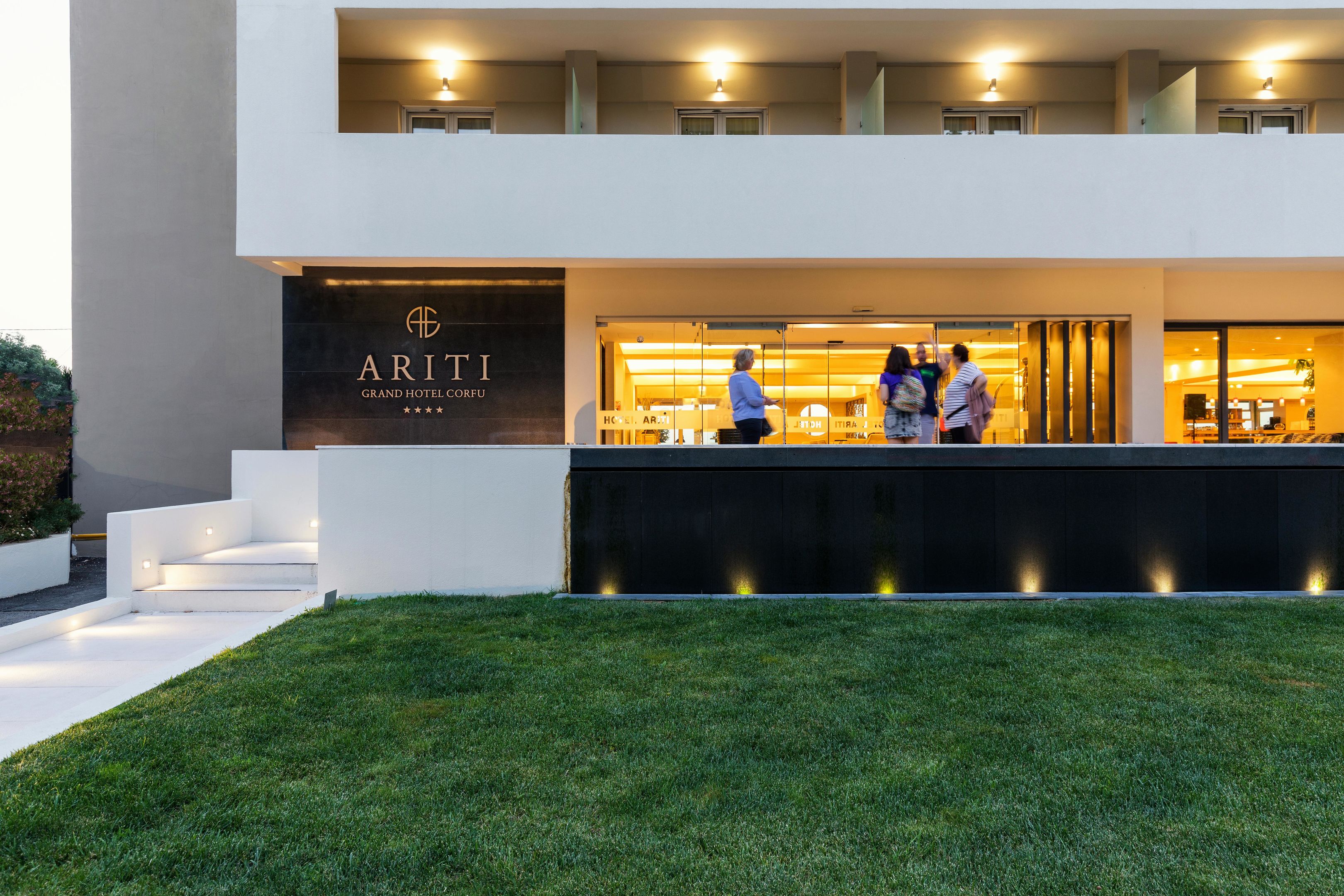 ARITI GRAND HOTEL