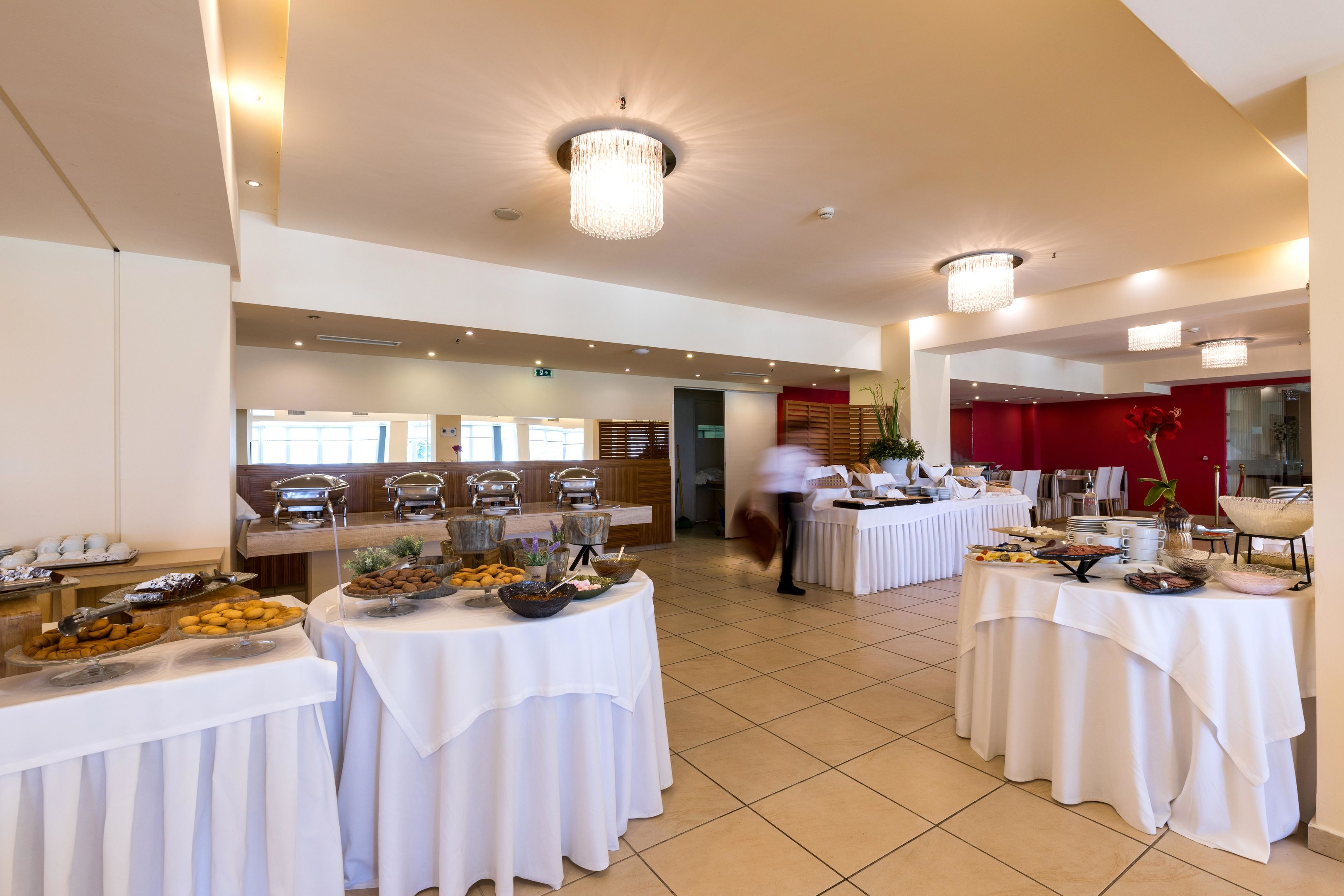 ARITI GRAND HOTEL