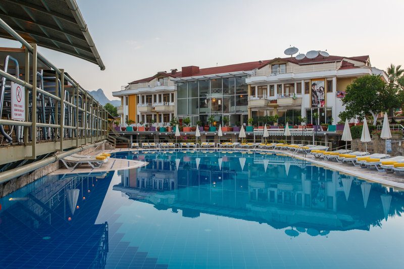 TU CASA GELIDONYA HOTEL