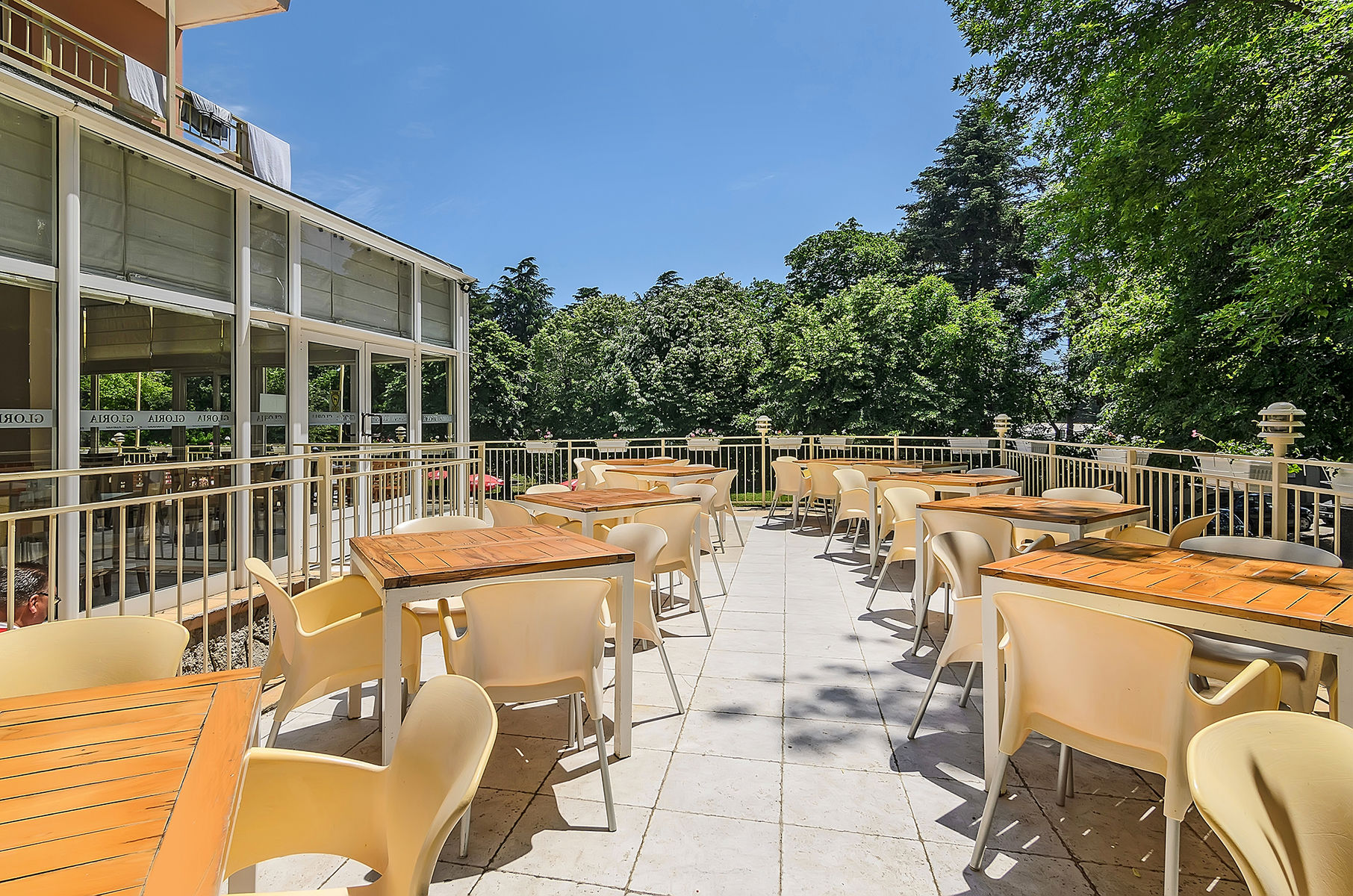 GLORIA HOTEL