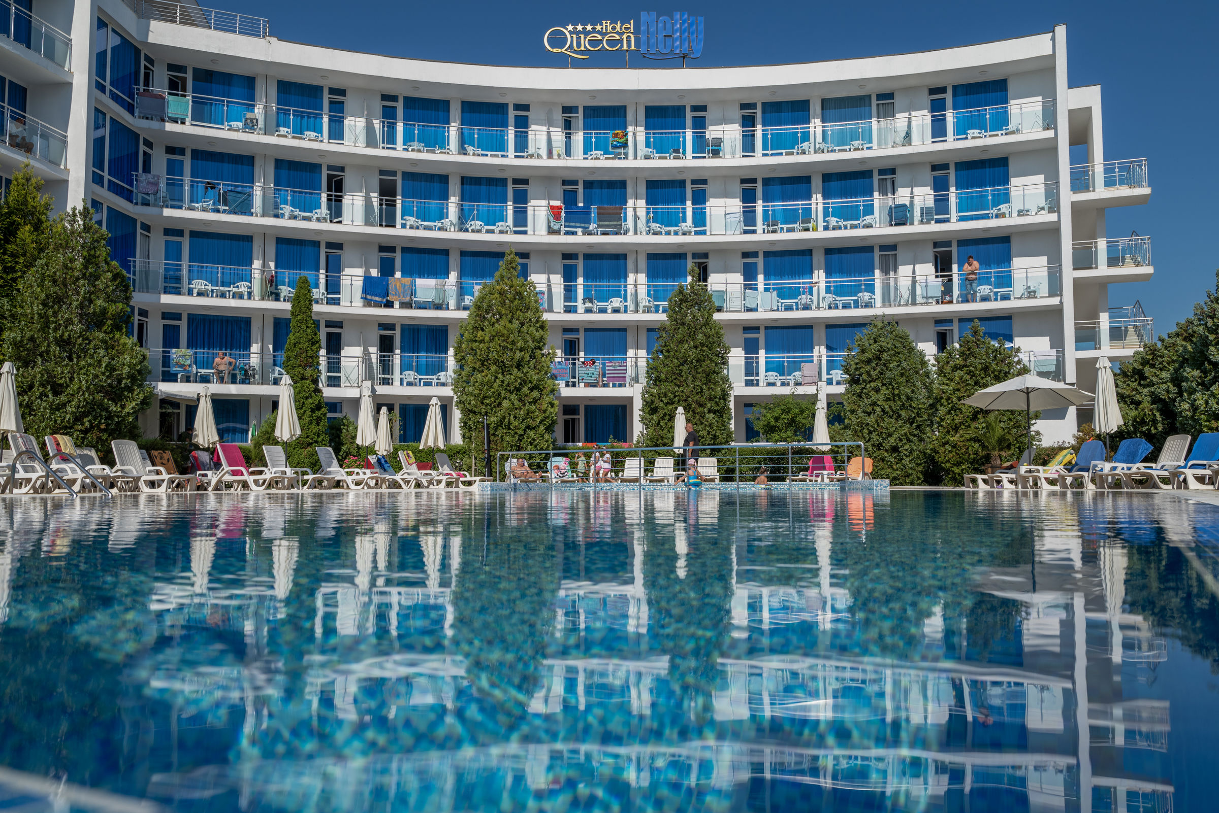 QUEEN NELLY HOTEL