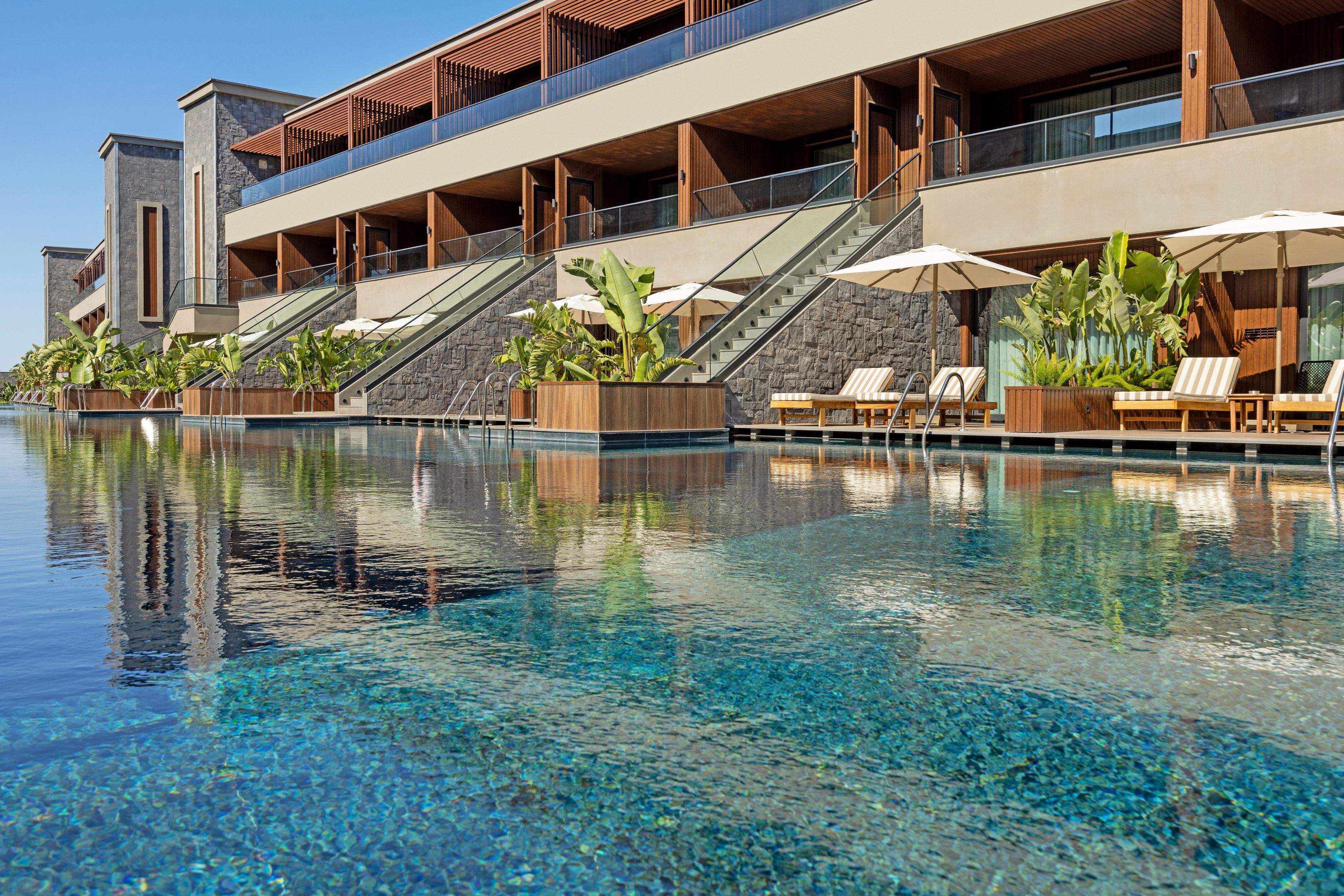 JACARANDA LUXURY RESORT