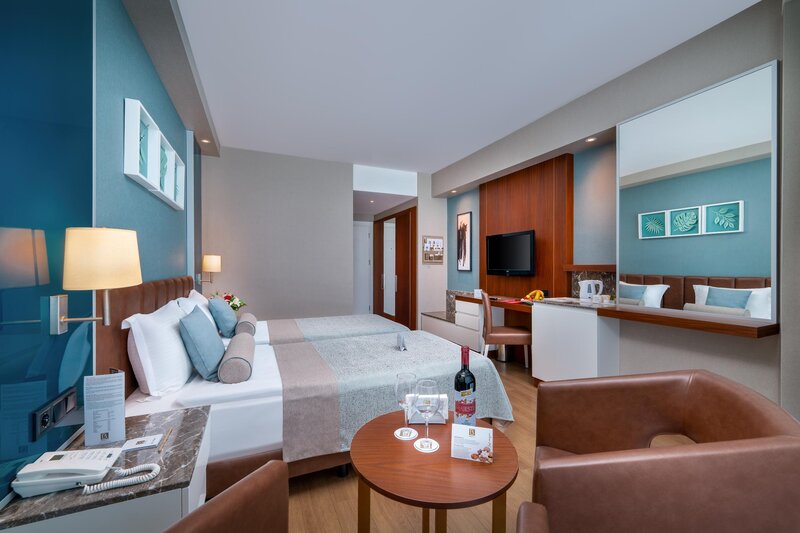 BAIA HOTEL LARA