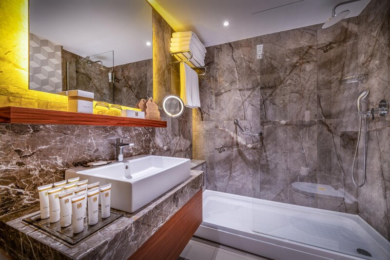 BAIA HOTEL LARA