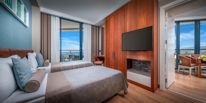 BAIA HOTEL LARA