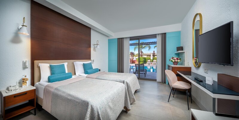 BAIA HOTEL LARA