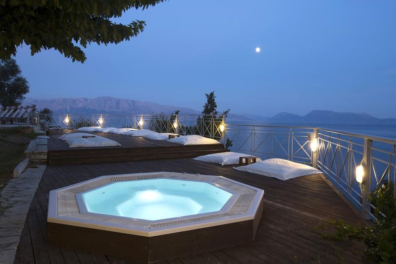 RED TOWER HOTEL - SUITES