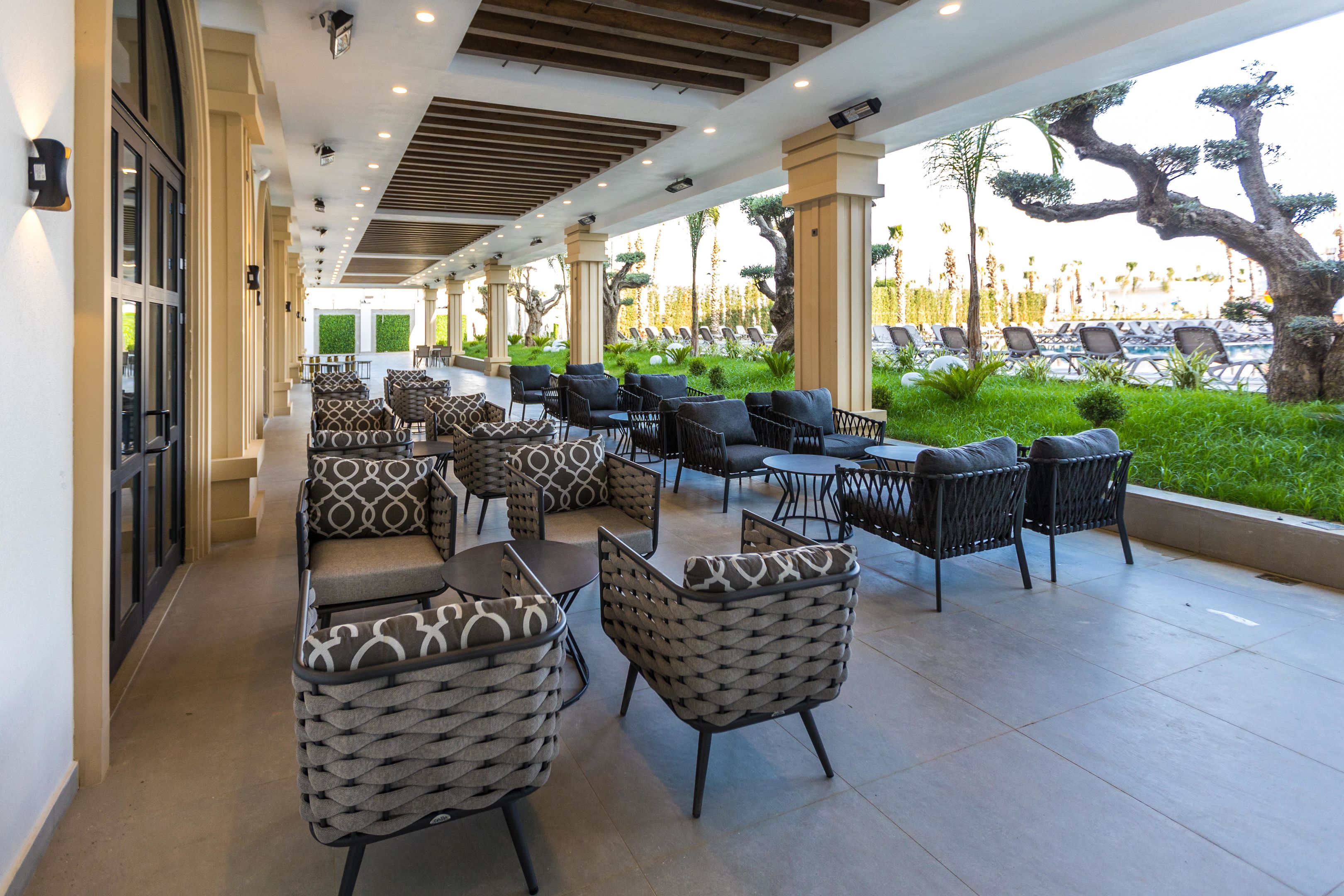 SERENITY QUEEN HOTEL