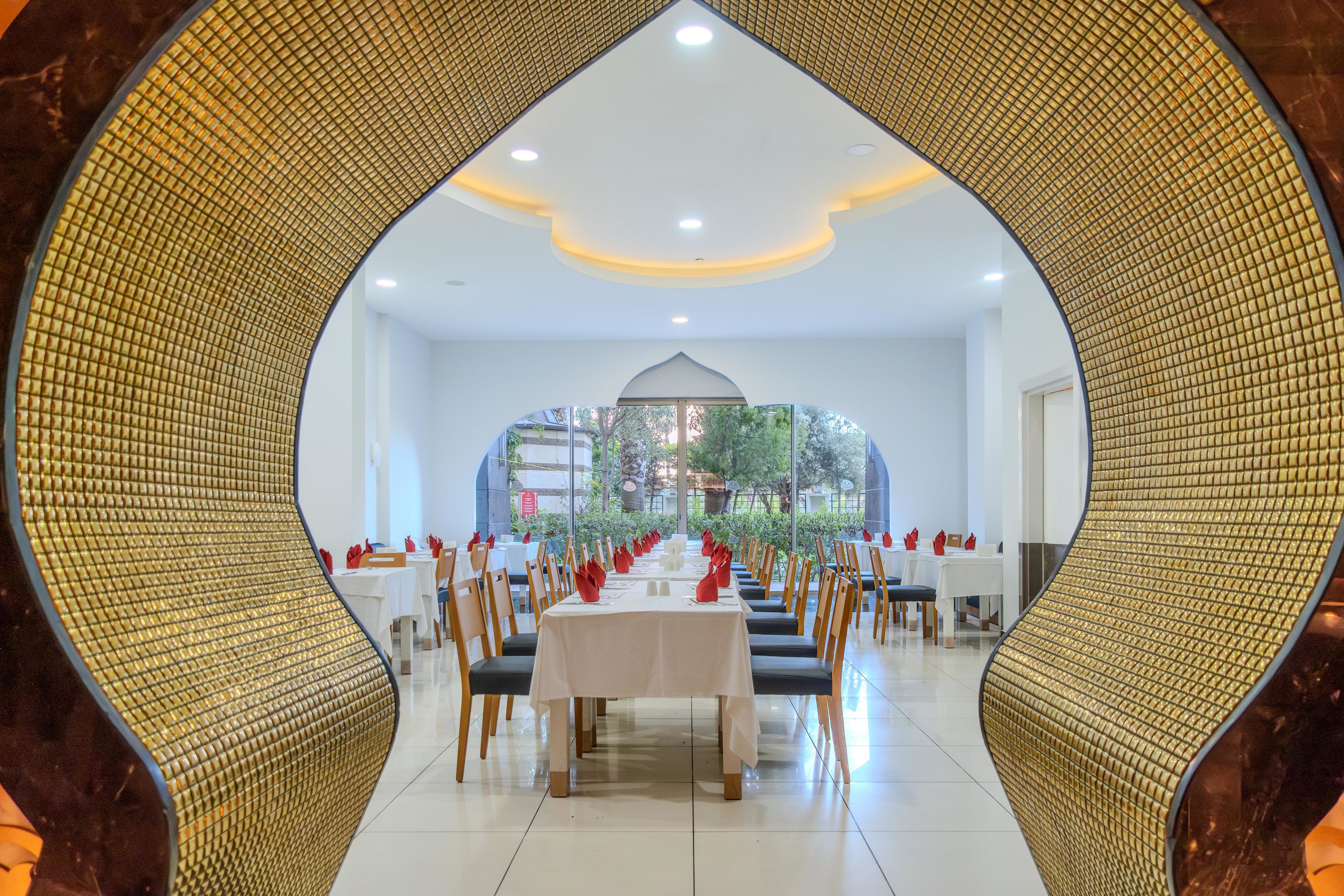MELAS HOTEL LARA