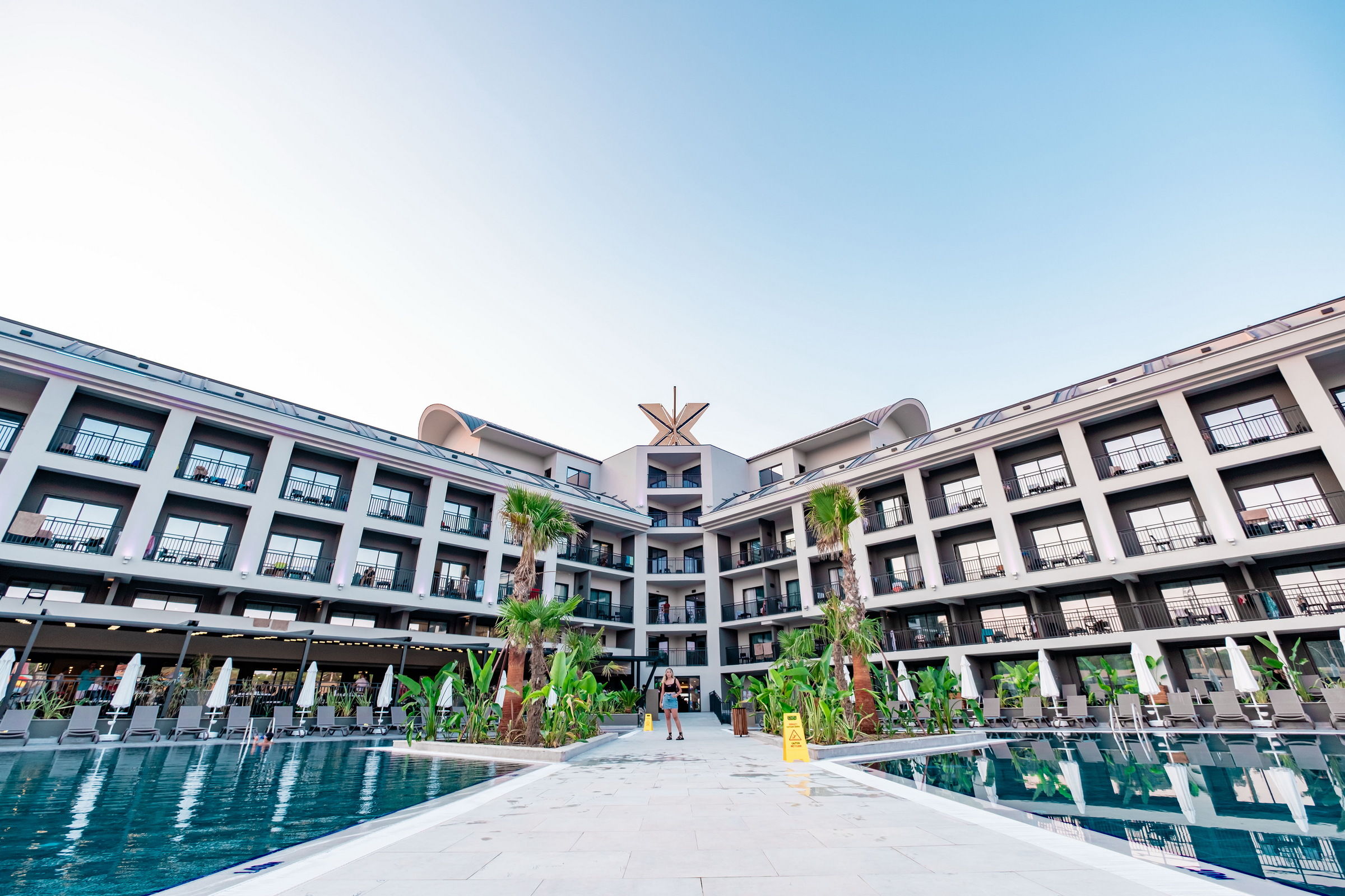 THE X BELEK