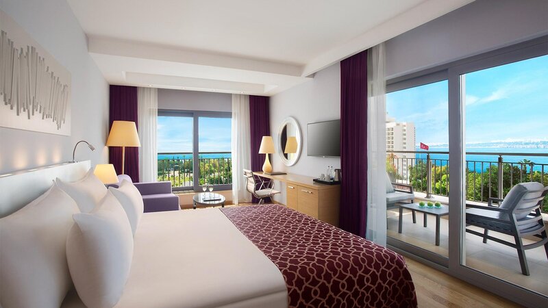 AKRA V HOTEL