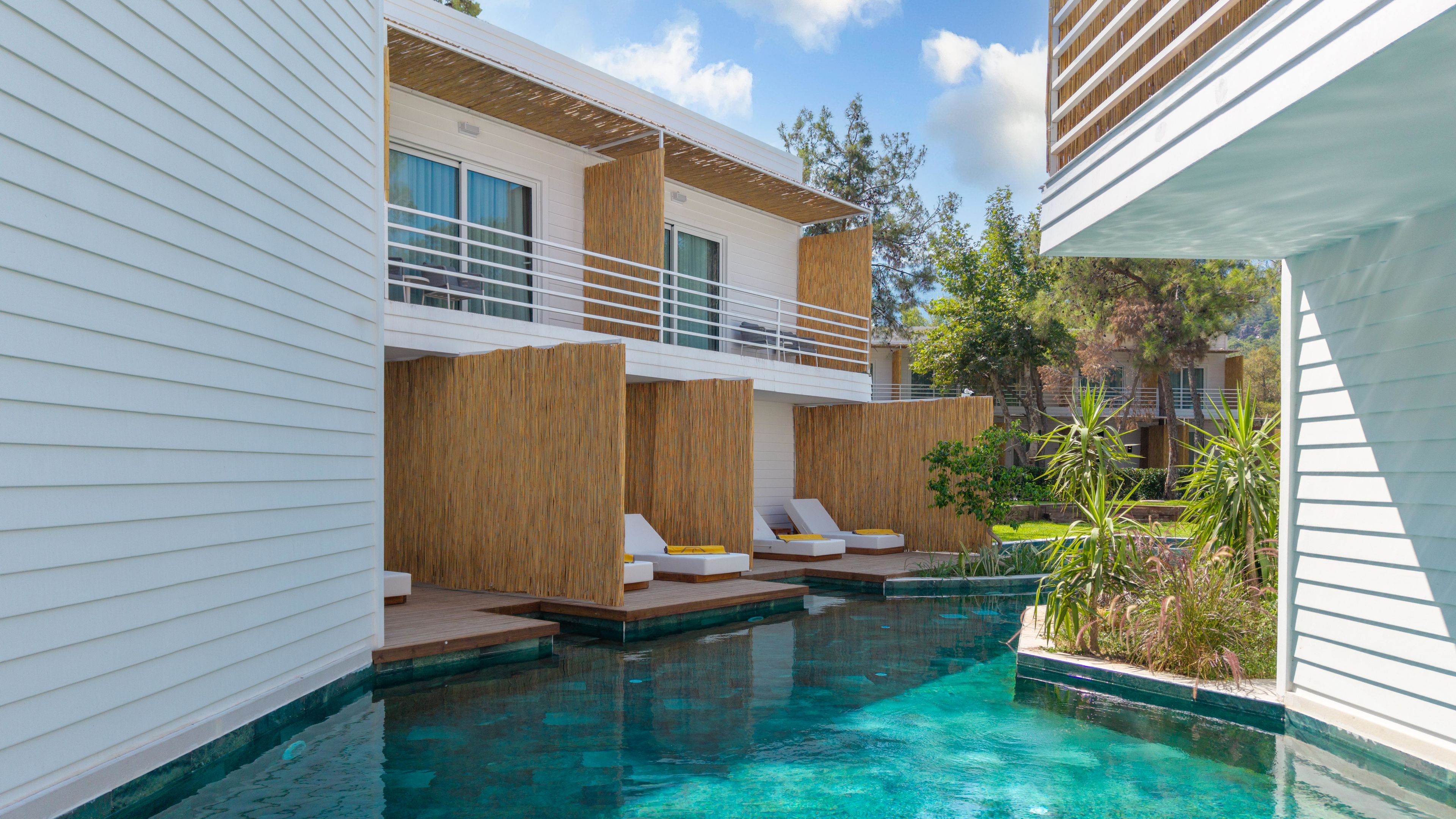FASHIONTV LUXE RESORT
