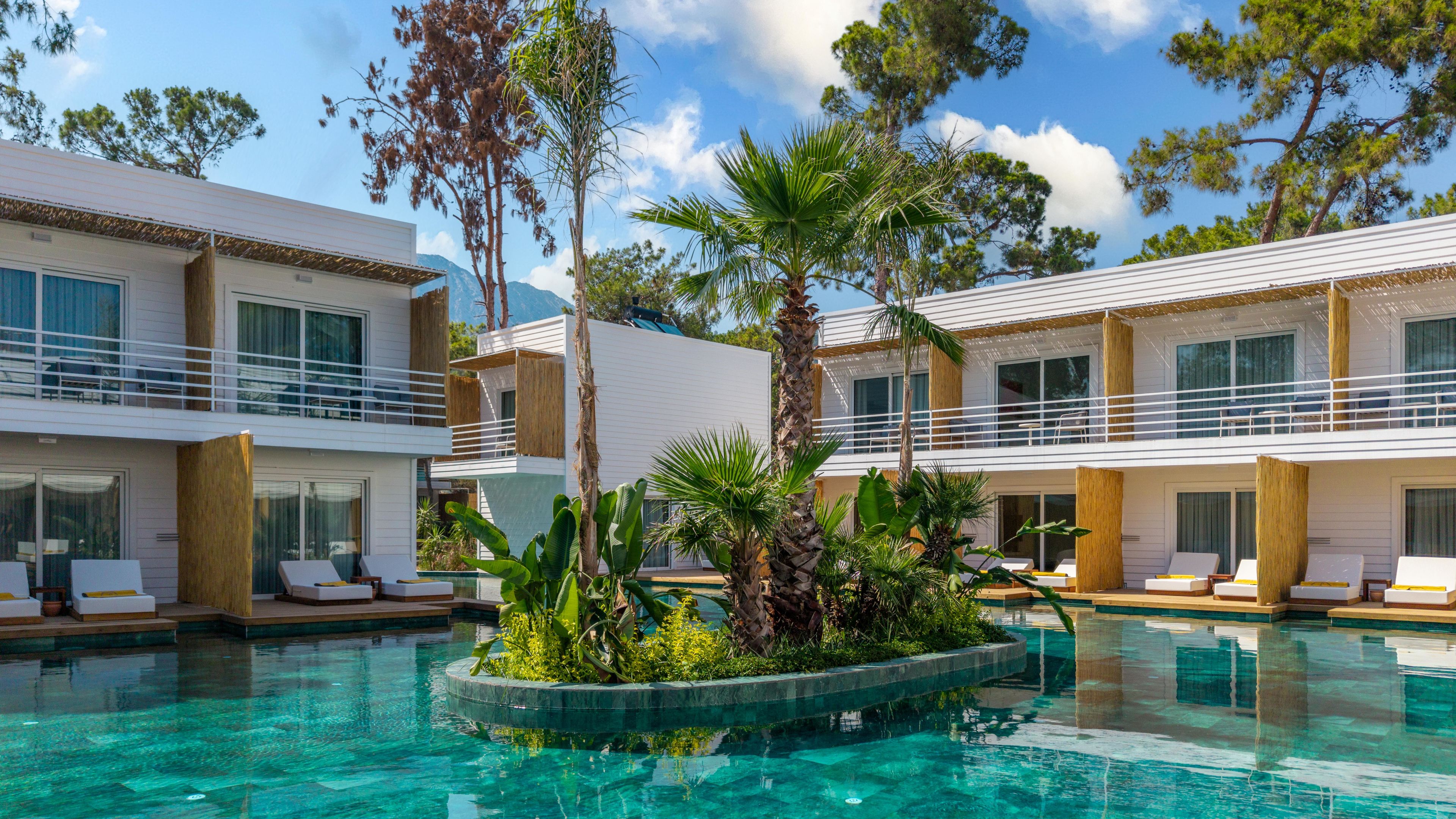 FASHIONTV LUXE RESORT