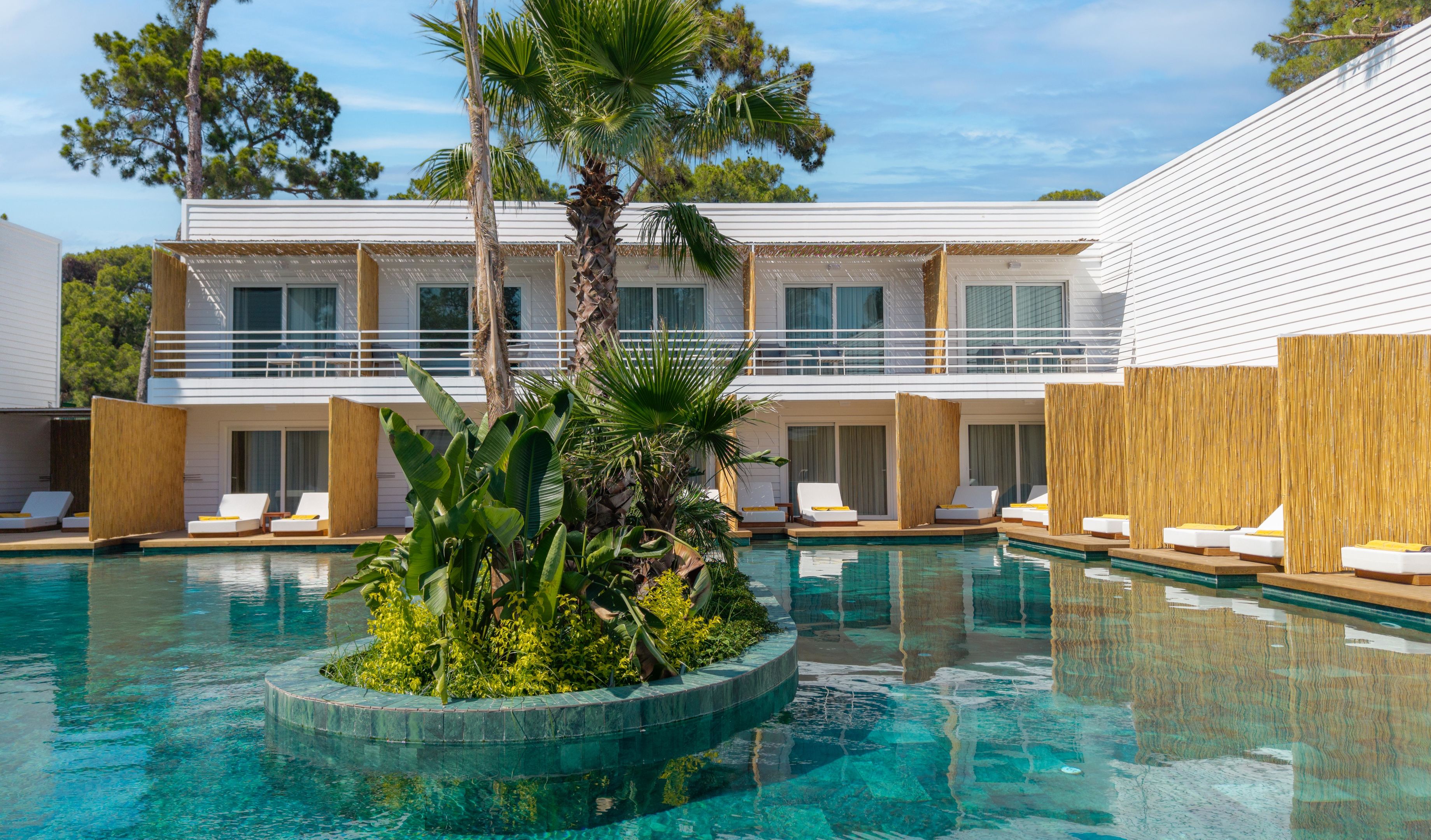 FASHIONTV LUXE RESORT