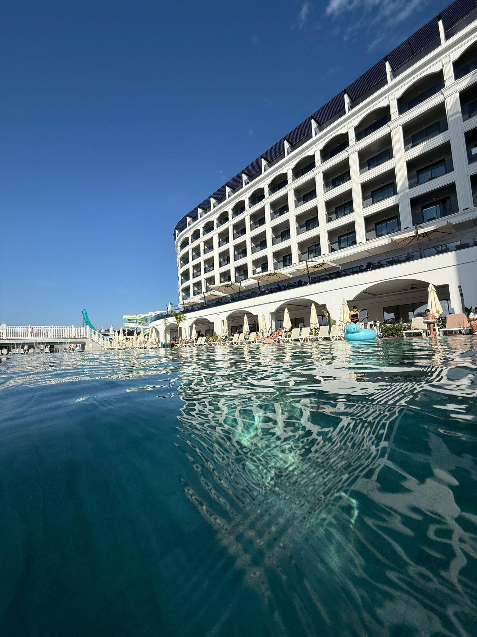SIDE MOON PALACE HOTEL