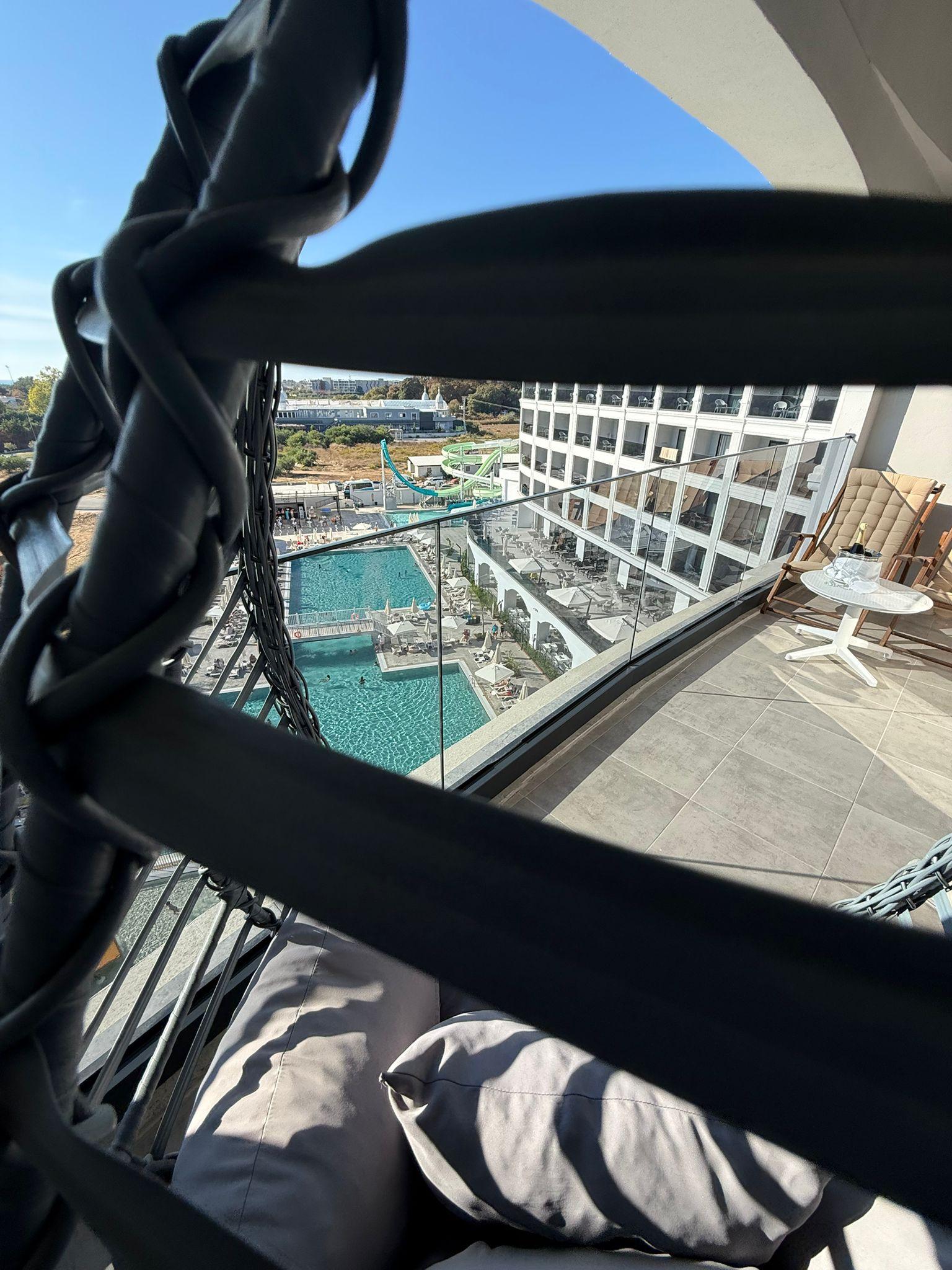 SIDE MOON PALACE HOTEL