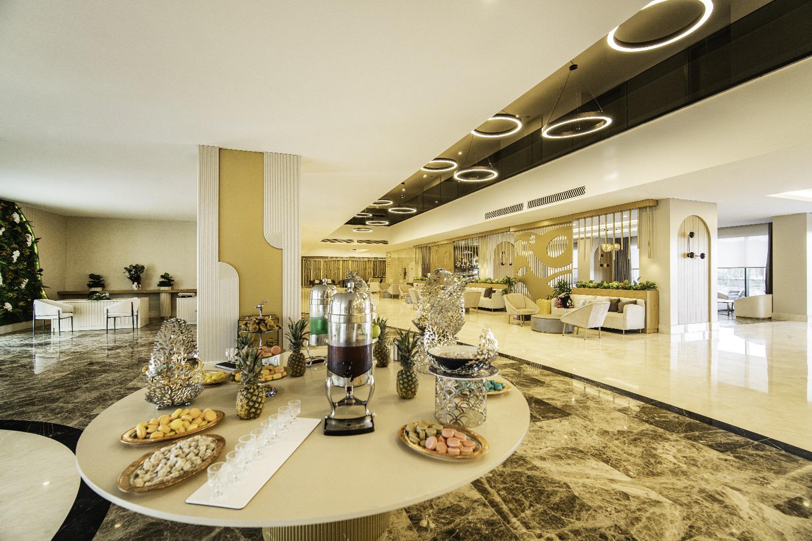 SIDE MOON PALACE HOTEL