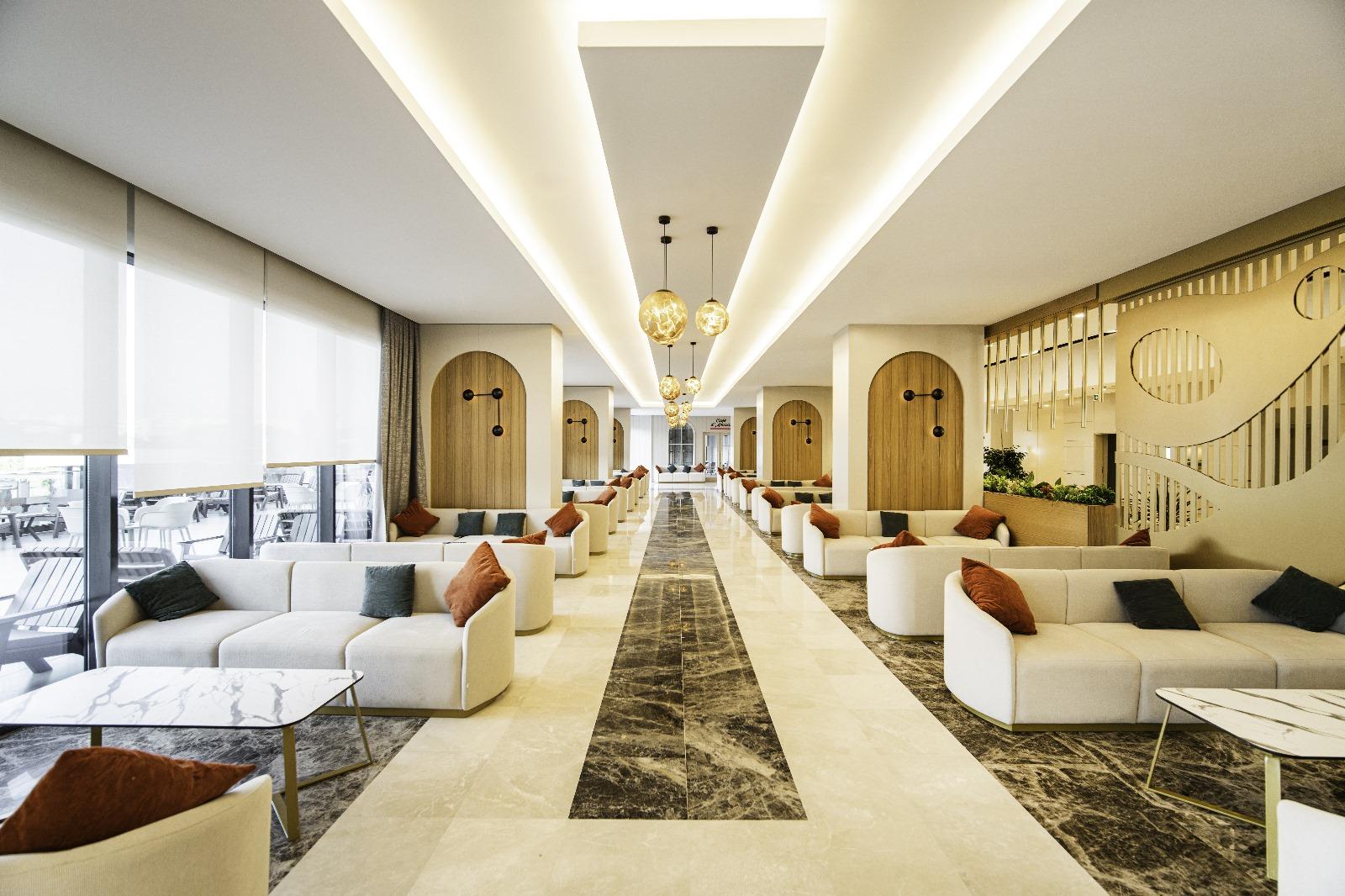 SIDE MOON PALACE HOTEL