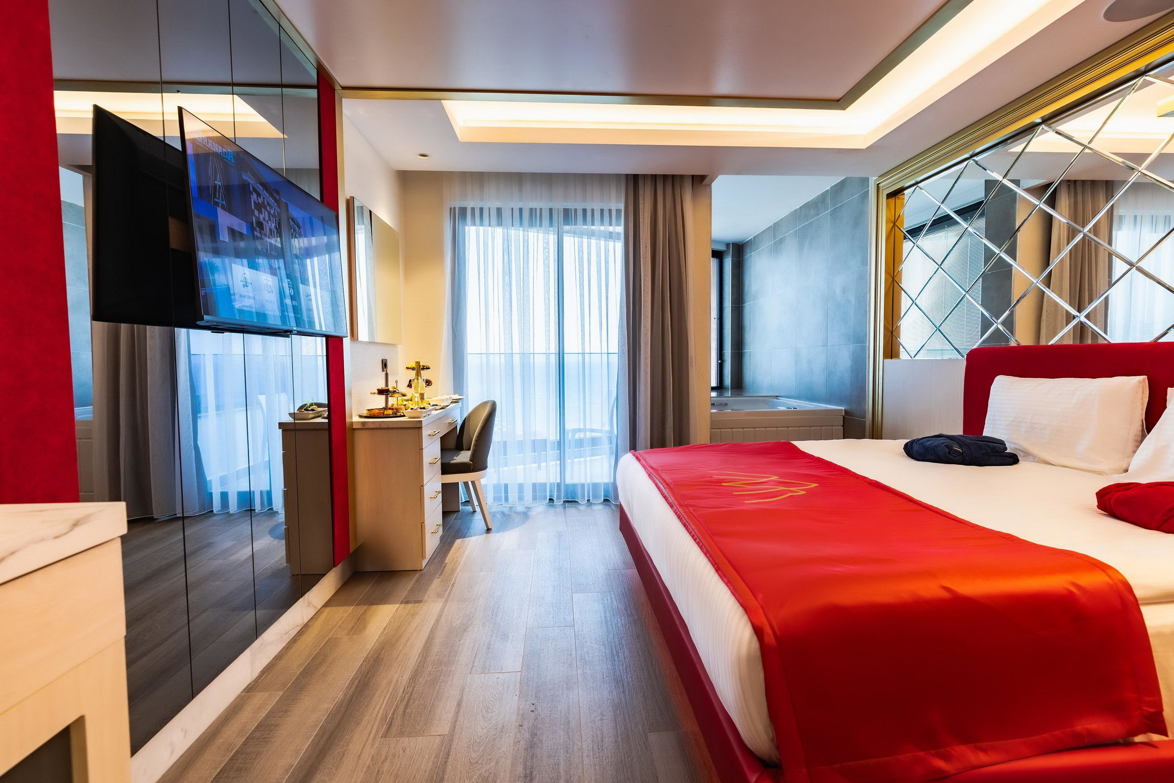 GRANADA LUXURY RED ADULT ONLY 16+