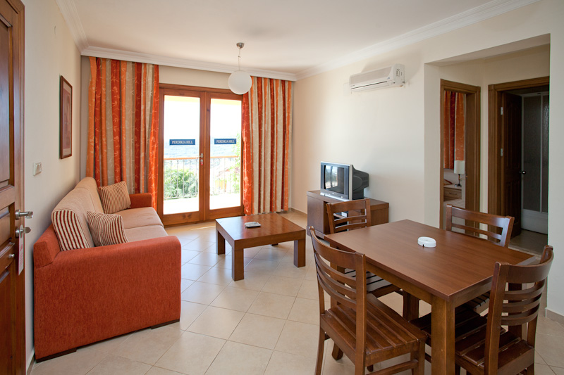 PERDIKIA HILL HOTEL