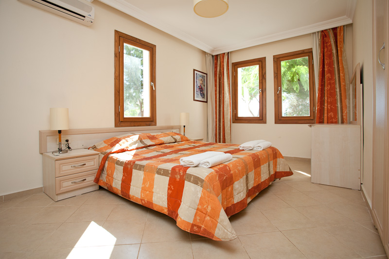 PERDIKIA HILL HOTEL