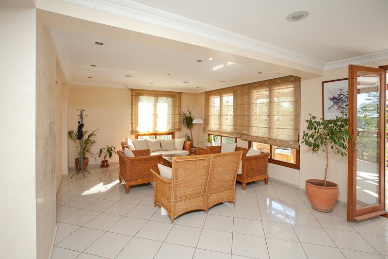 PERDIKIA HILL HOTEL