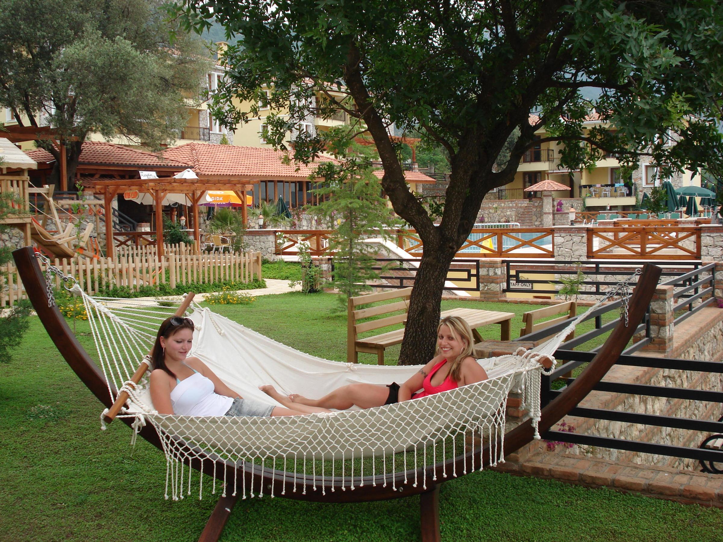 PERDIKIA HILL HOTEL