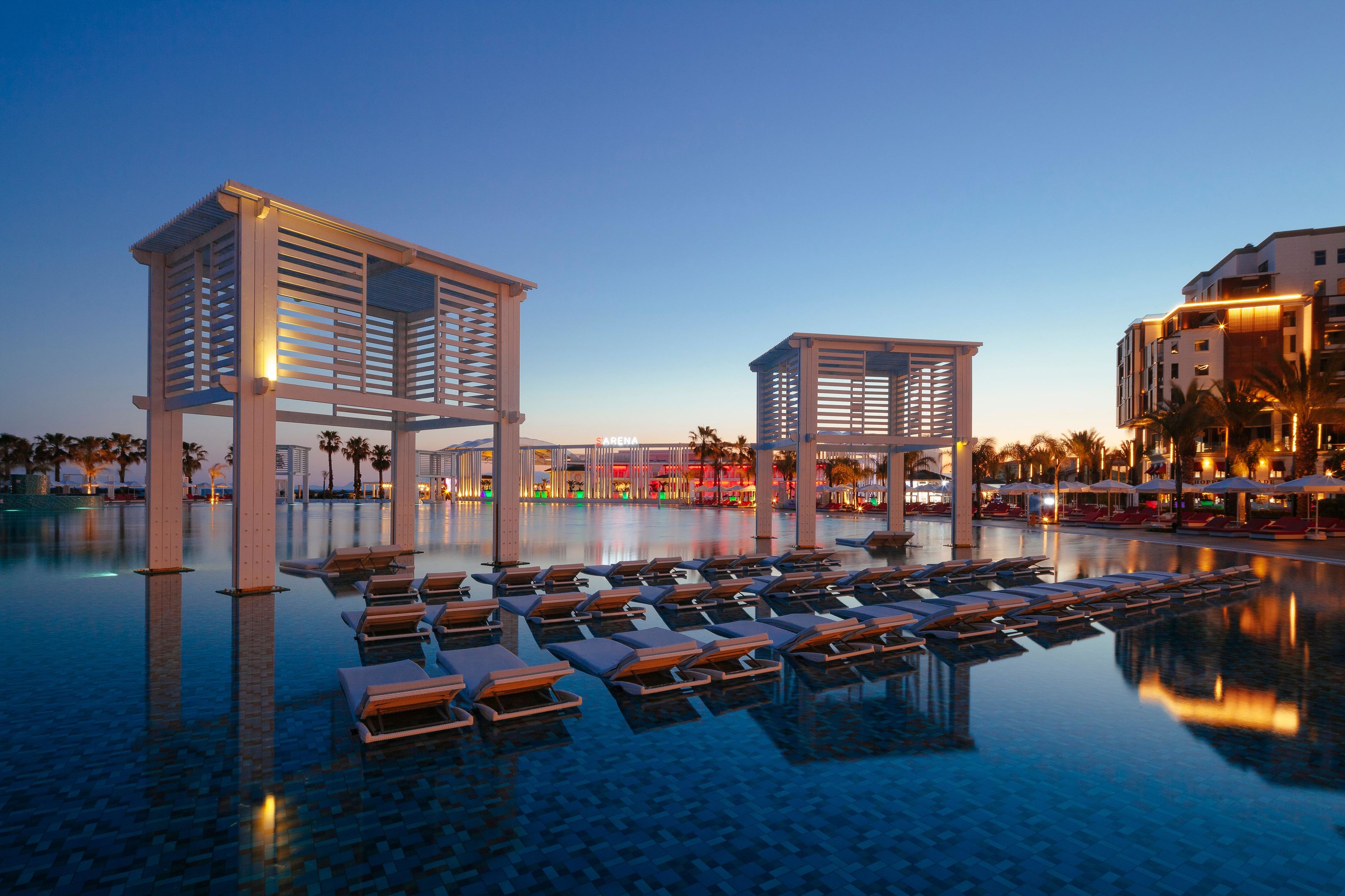 SELECTUM LUXURY RESORT