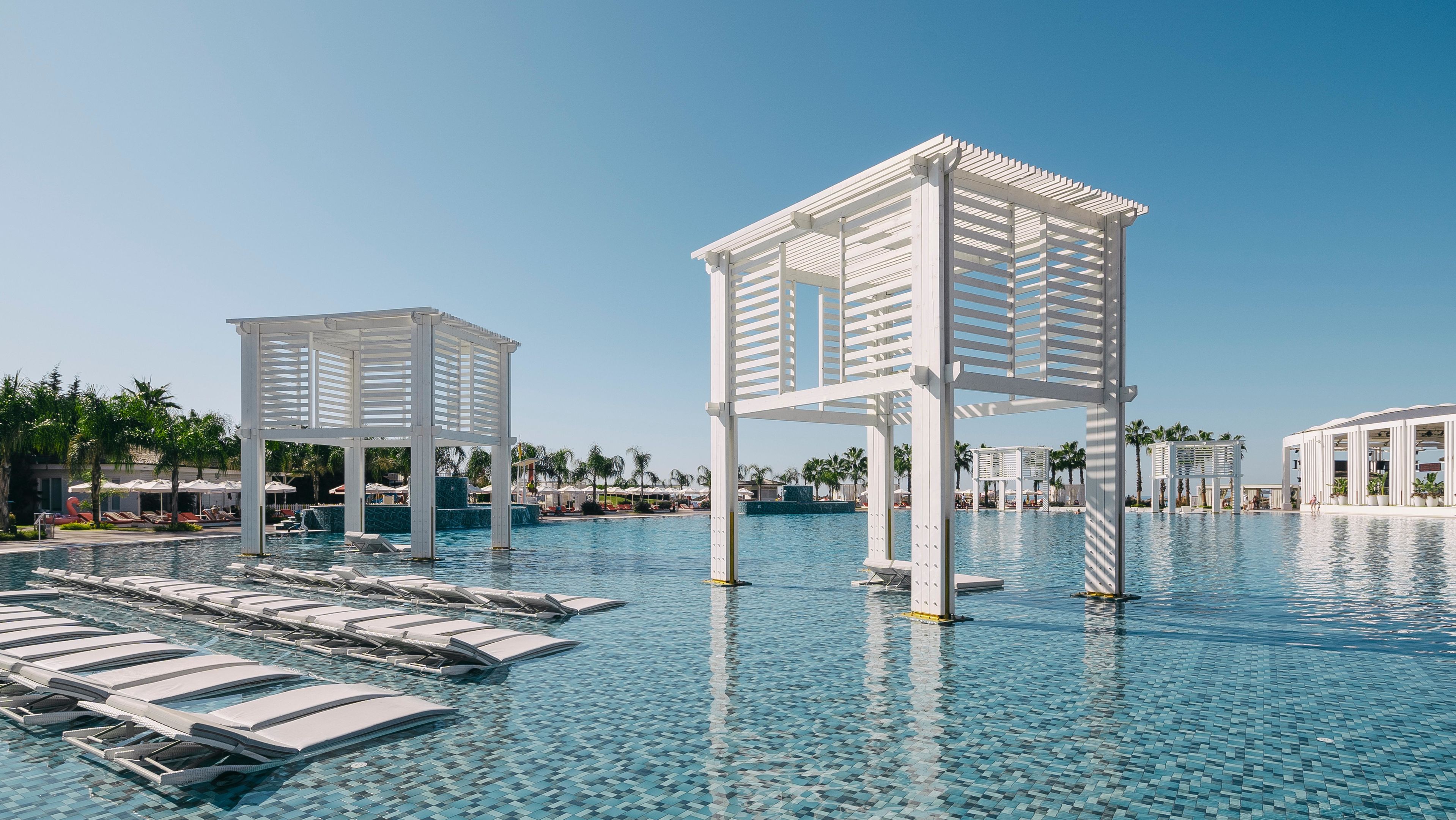 SELECTUM LUXURY RESORT