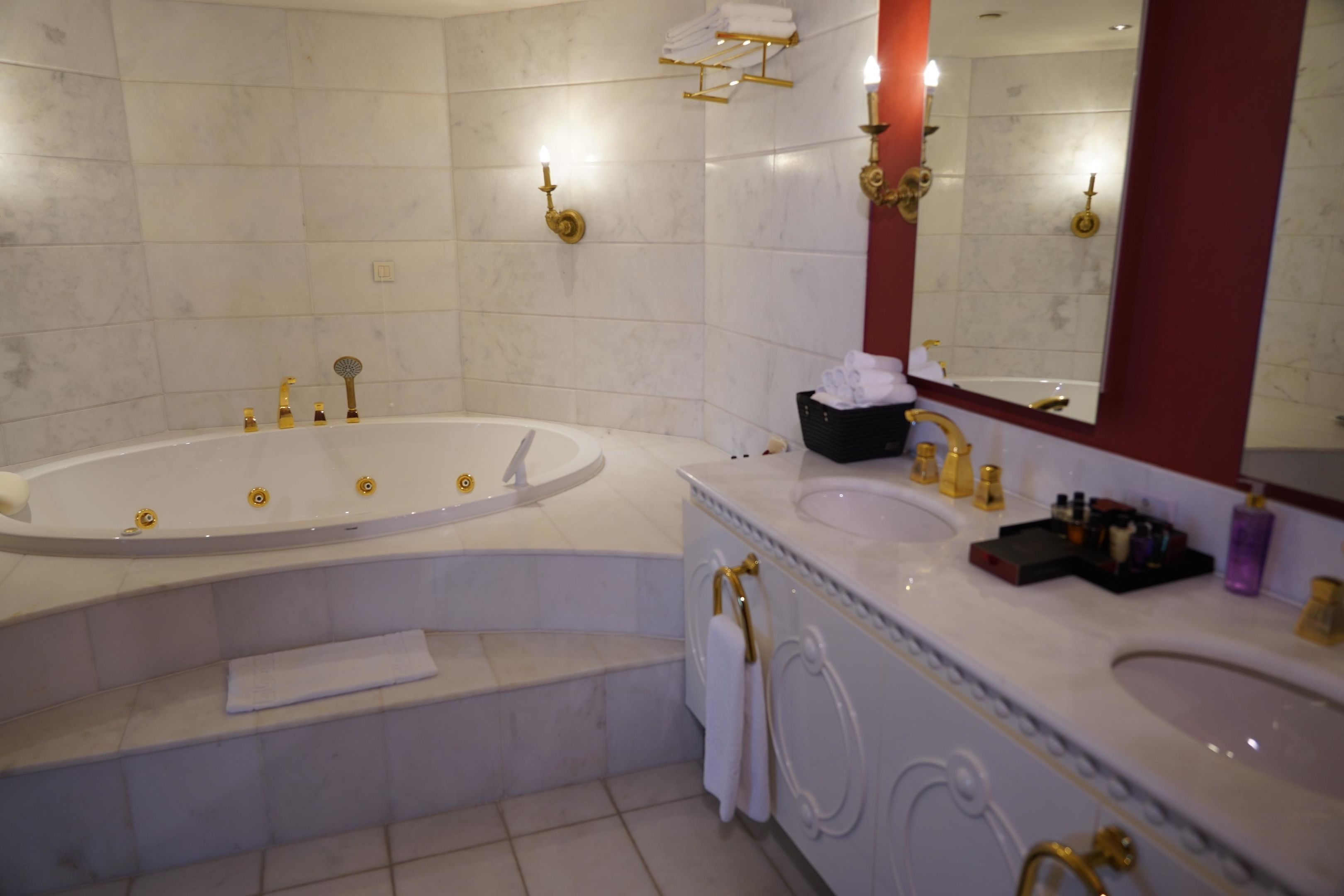 SELECTUM LUXURY RESORT