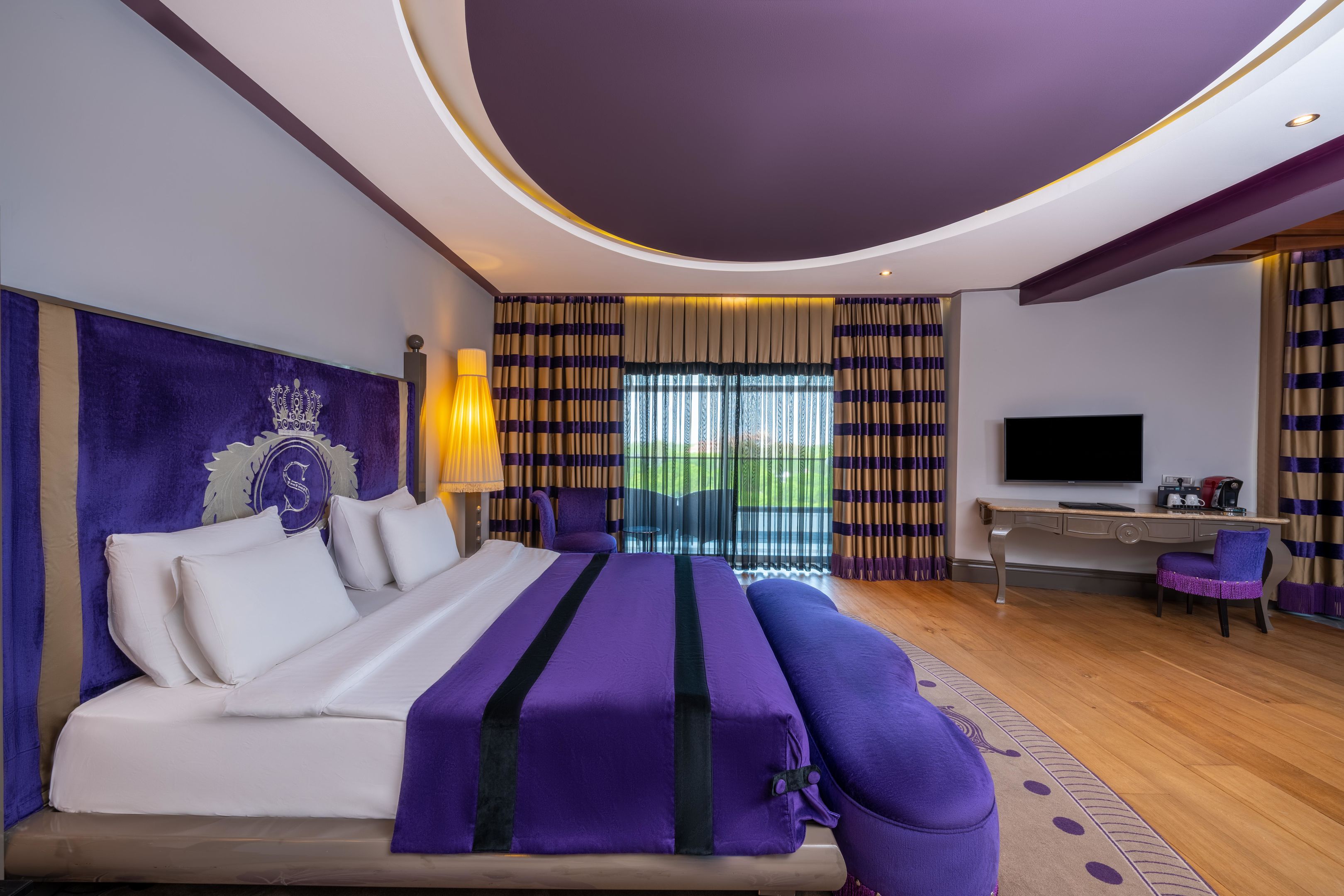 SELECTUM LUXURY RESORT