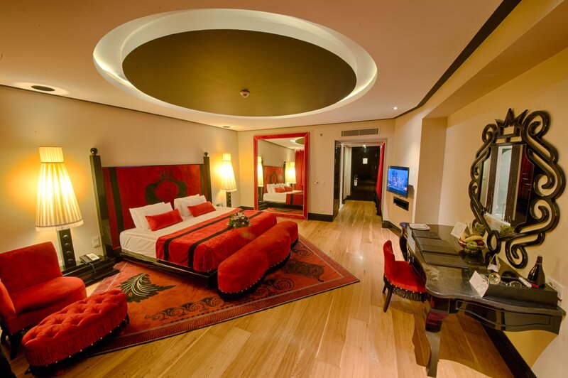 SELECTUM LUXURY RESORT