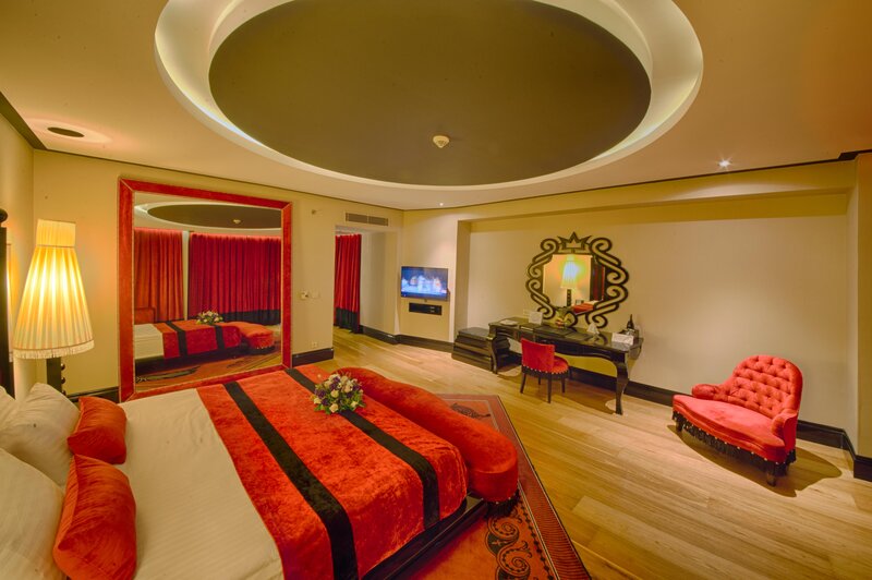 SELECTUM LUXURY RESORT