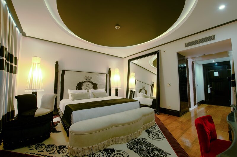 SELECTUM LUXURY RESORT