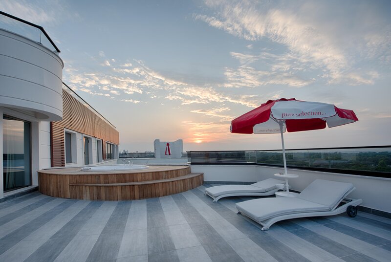 SELECTUM LUXURY RESORT