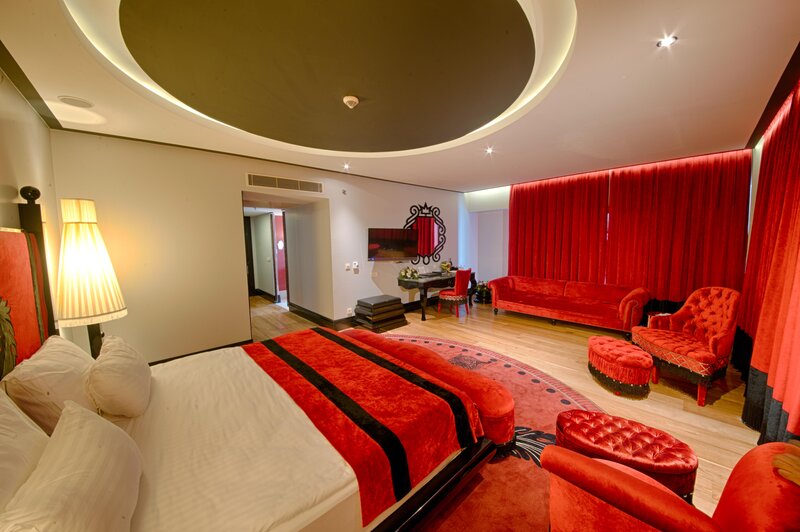 SELECTUM LUXURY RESORT
