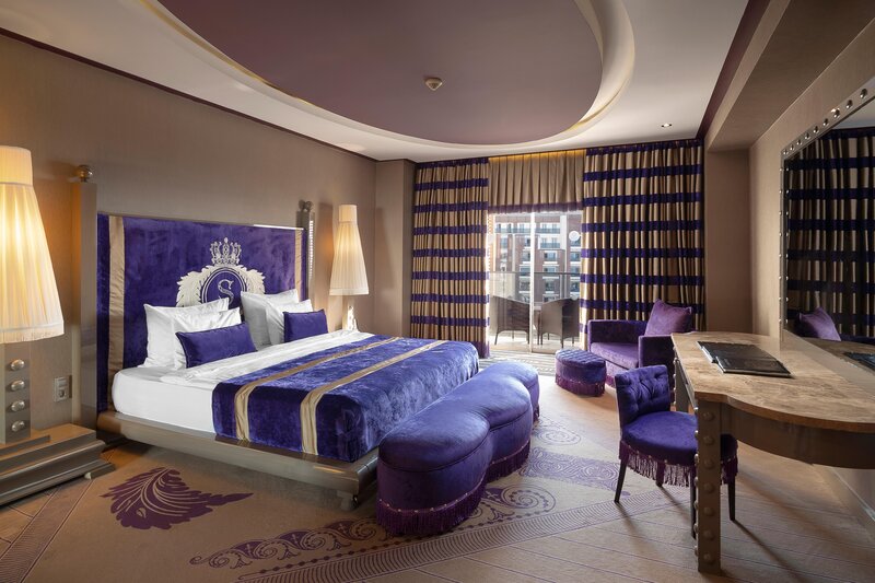 SELECTUM LUXURY RESORT
