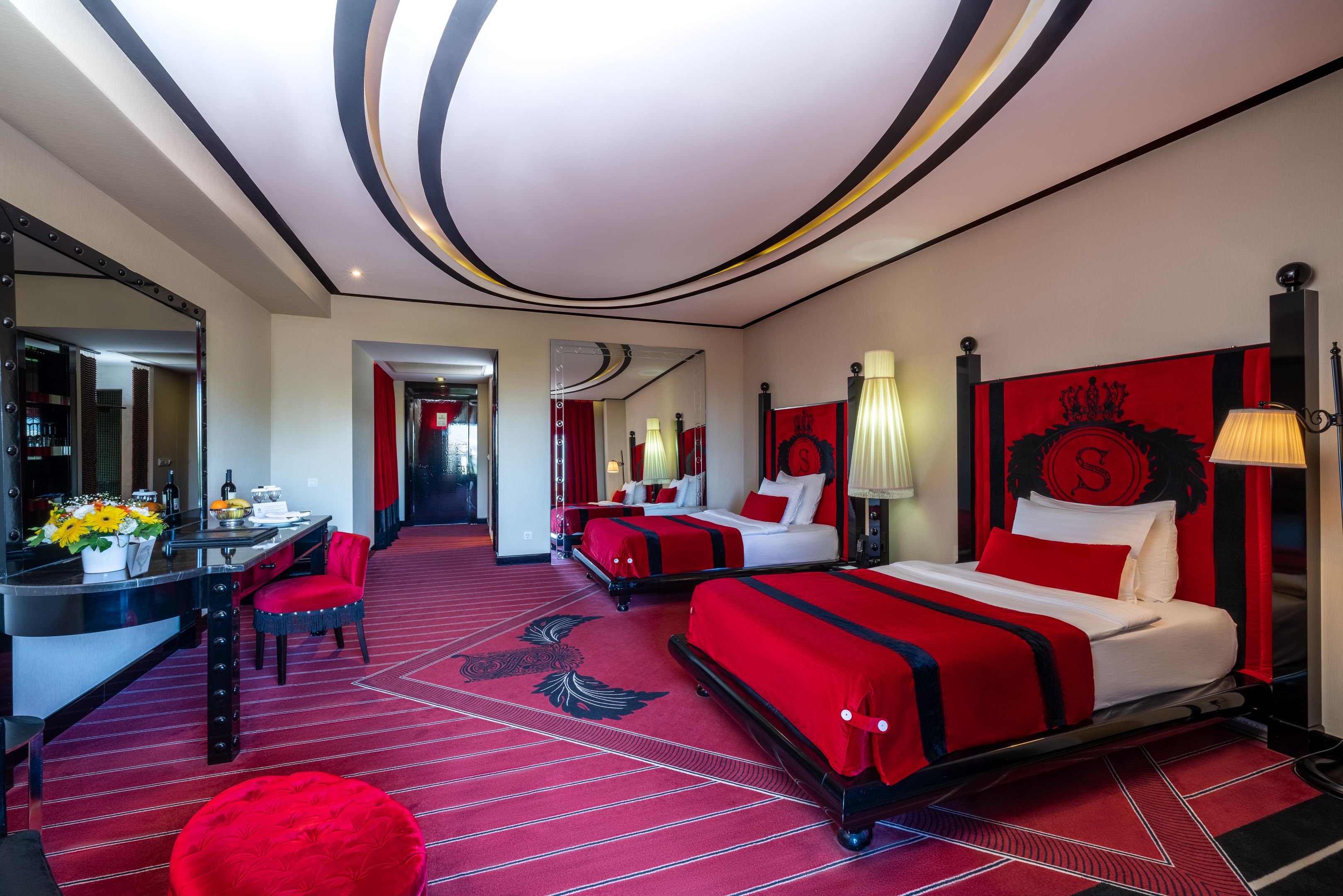 SELECTUM LUXURY RESORT
