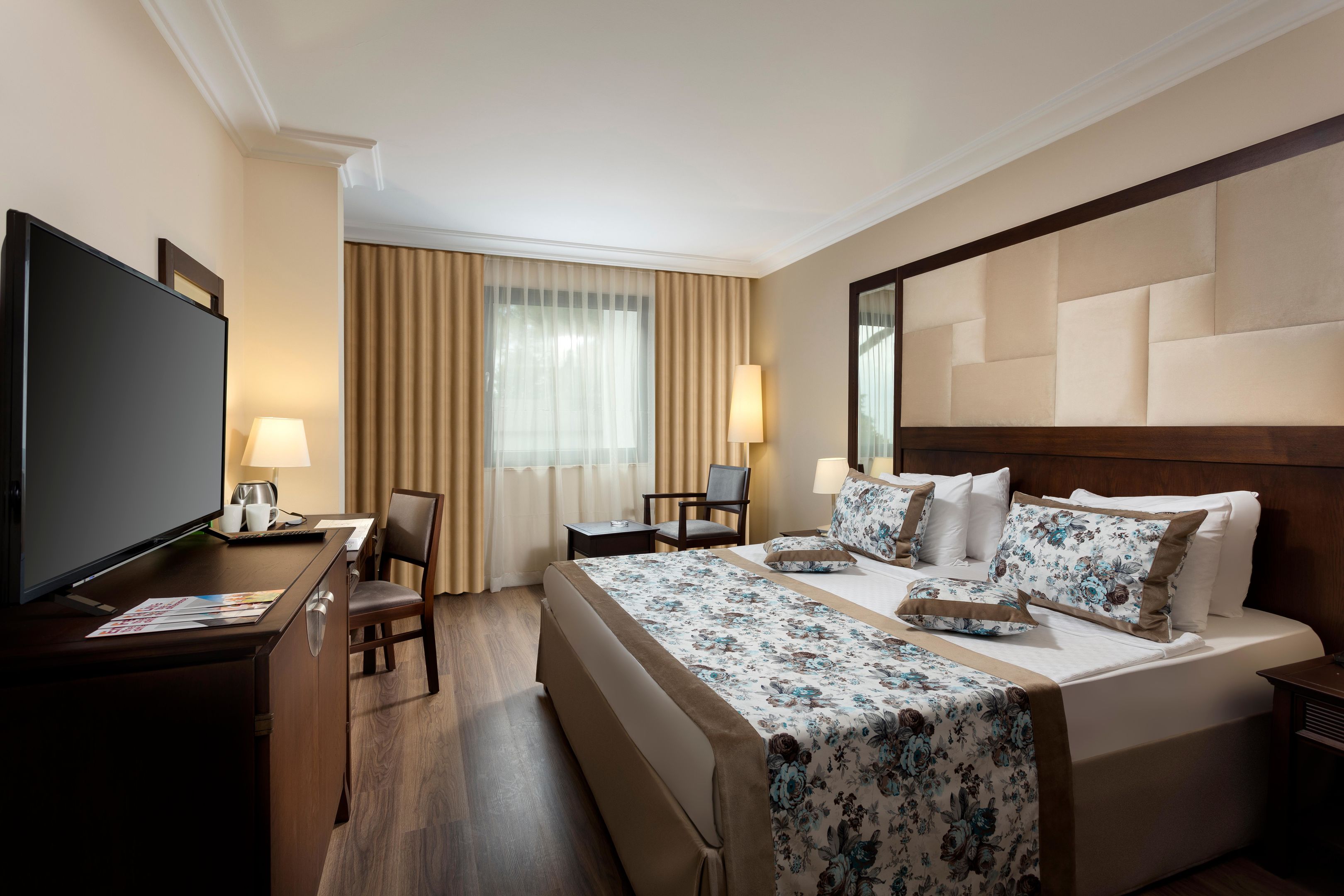 SEVEN SEAS HOTEL LIFE