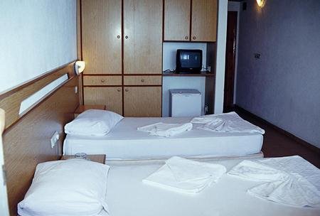 MUZ HOTEL