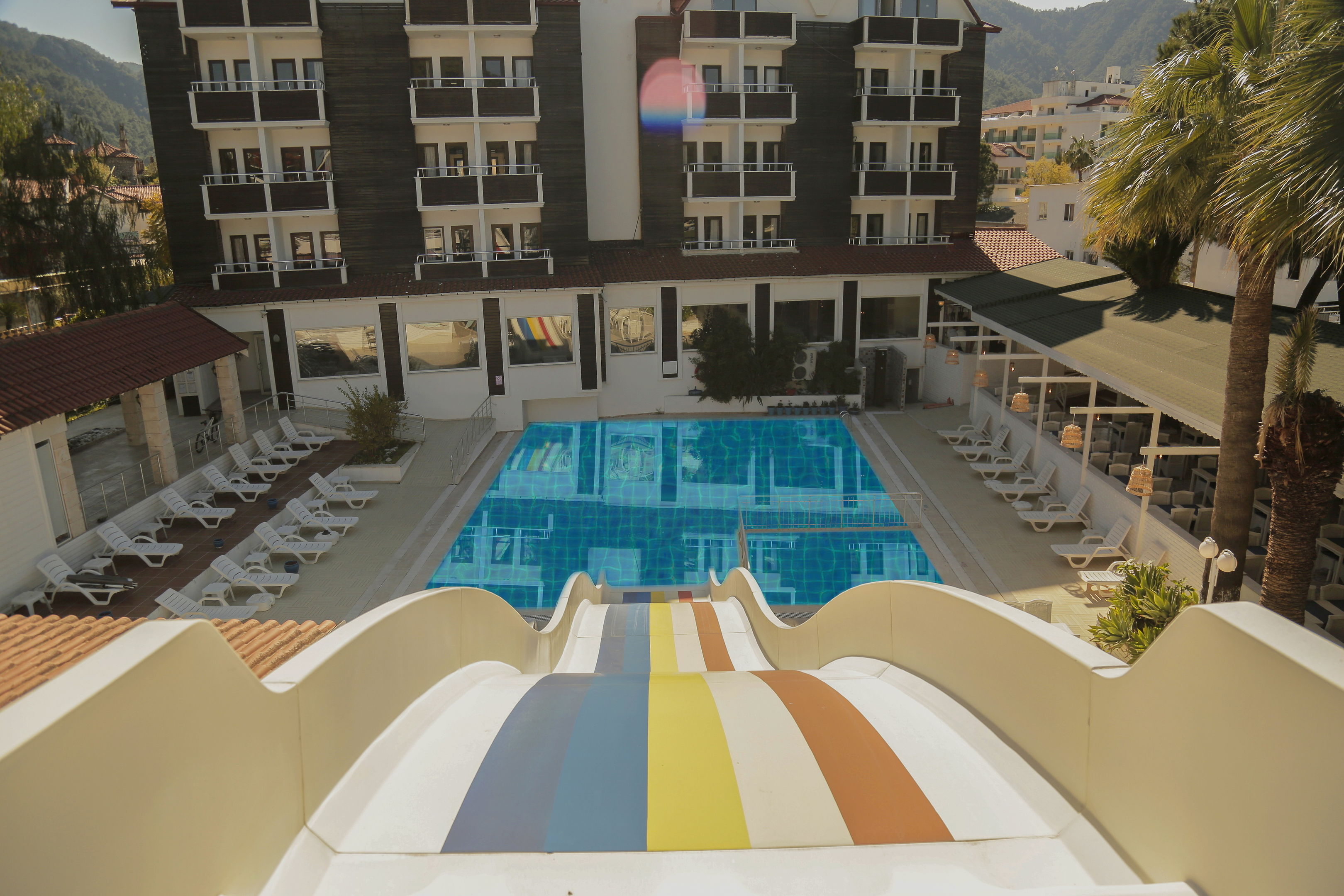 CLUB MUNAMAR BEACH RESORT