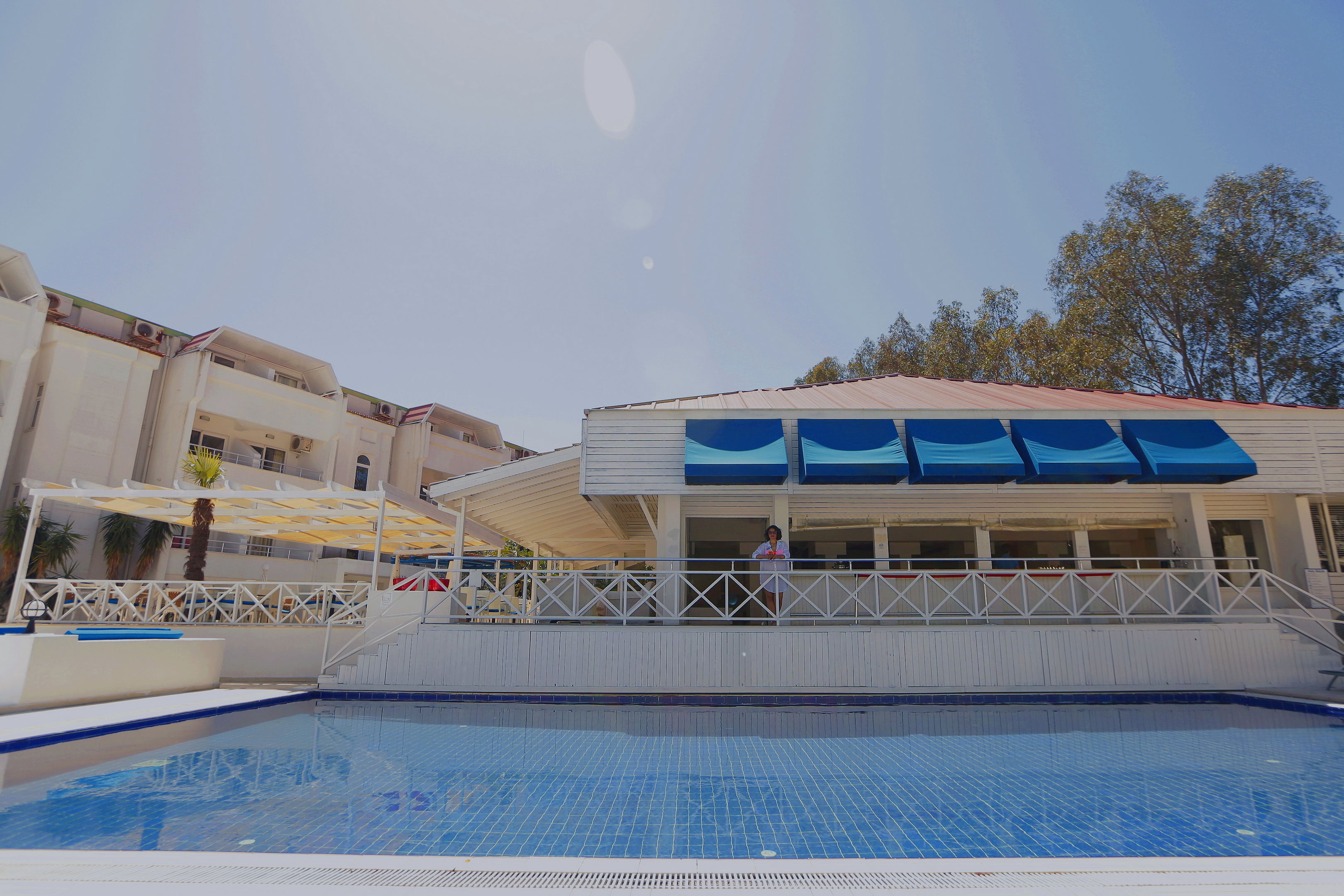 CLUB MUNAMAR BEACH RESORT