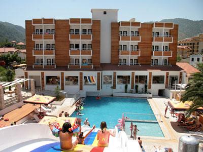CLUB MUNAMAR BEACH RESORT