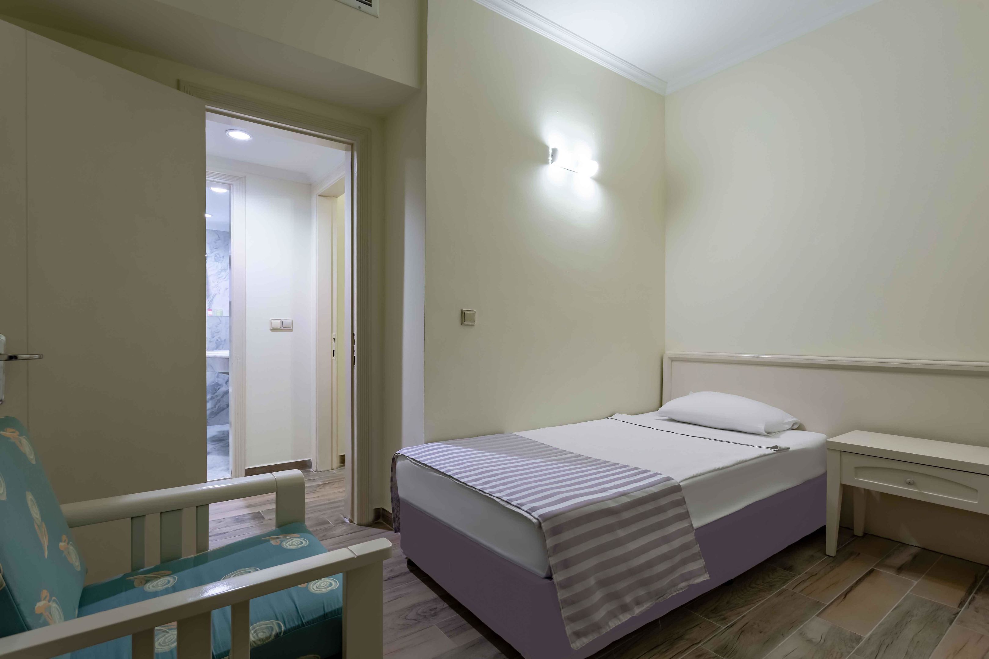 ASTERIA FAMILY RESORT SIDE